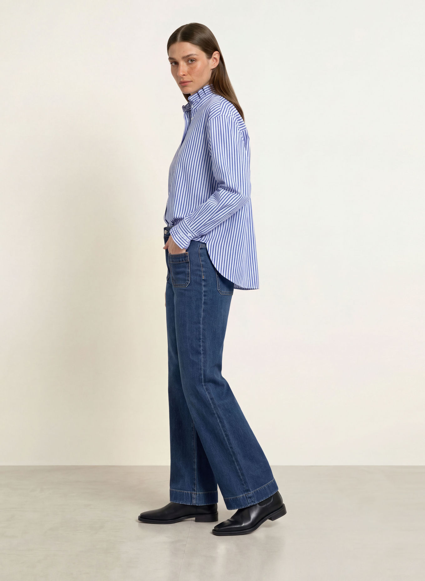 ROBERT FRIEDMAN Bluse VIOLET mit Rüschen: WEISS / HELLBLAU / DUNKELBLAU