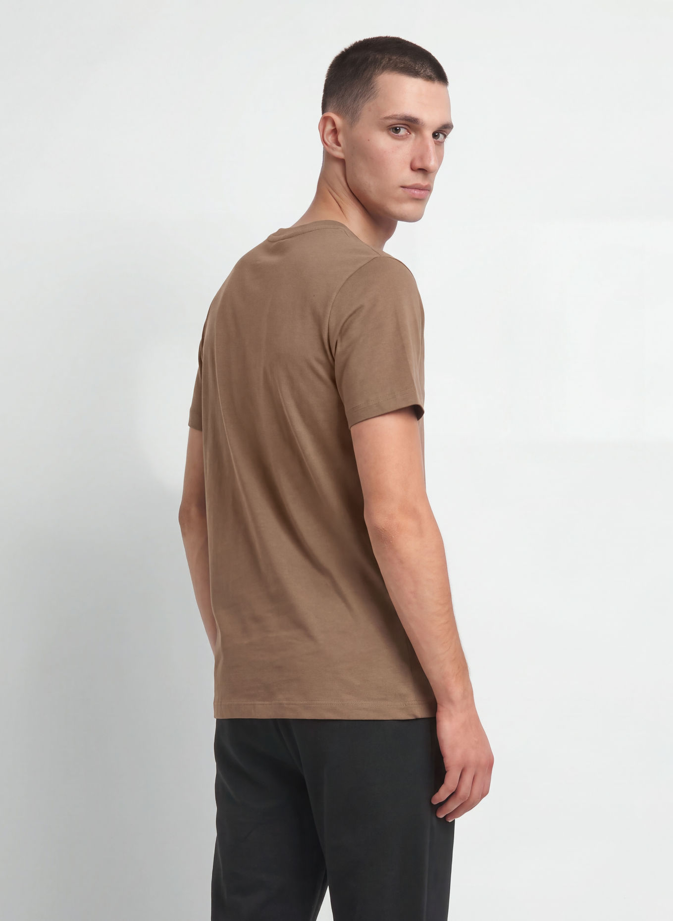 Nike SPORTSWEAR CLUB T-shirt: DARK BROWN