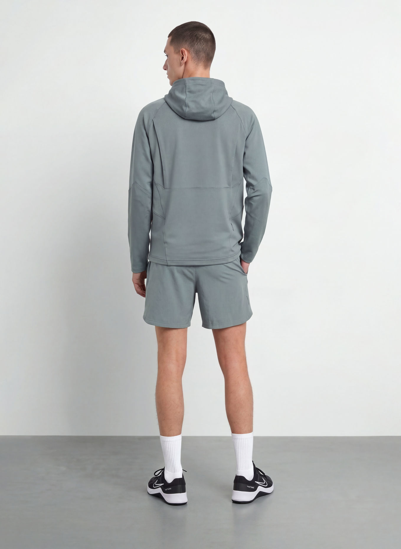 Nike Tréninkové šortky PRO: ŠEDÁ