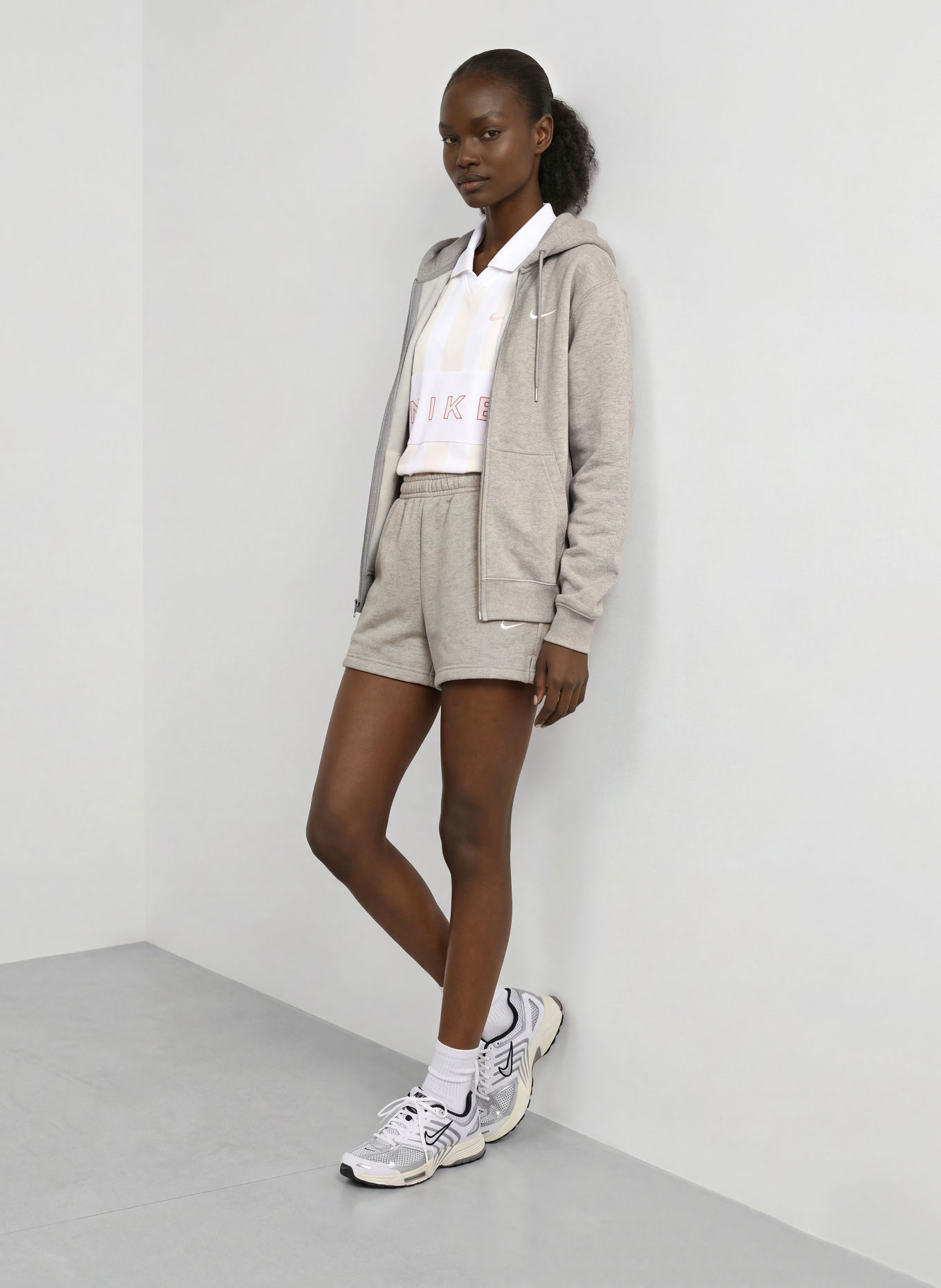Nike Sweat zippé STUDIO: GRIS