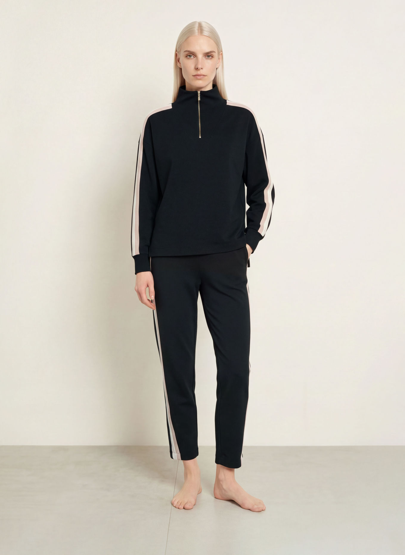 BOSS MIRAGE Lounge sweatshirt with Braided Trim: BLACK / BEIGE / ECRU