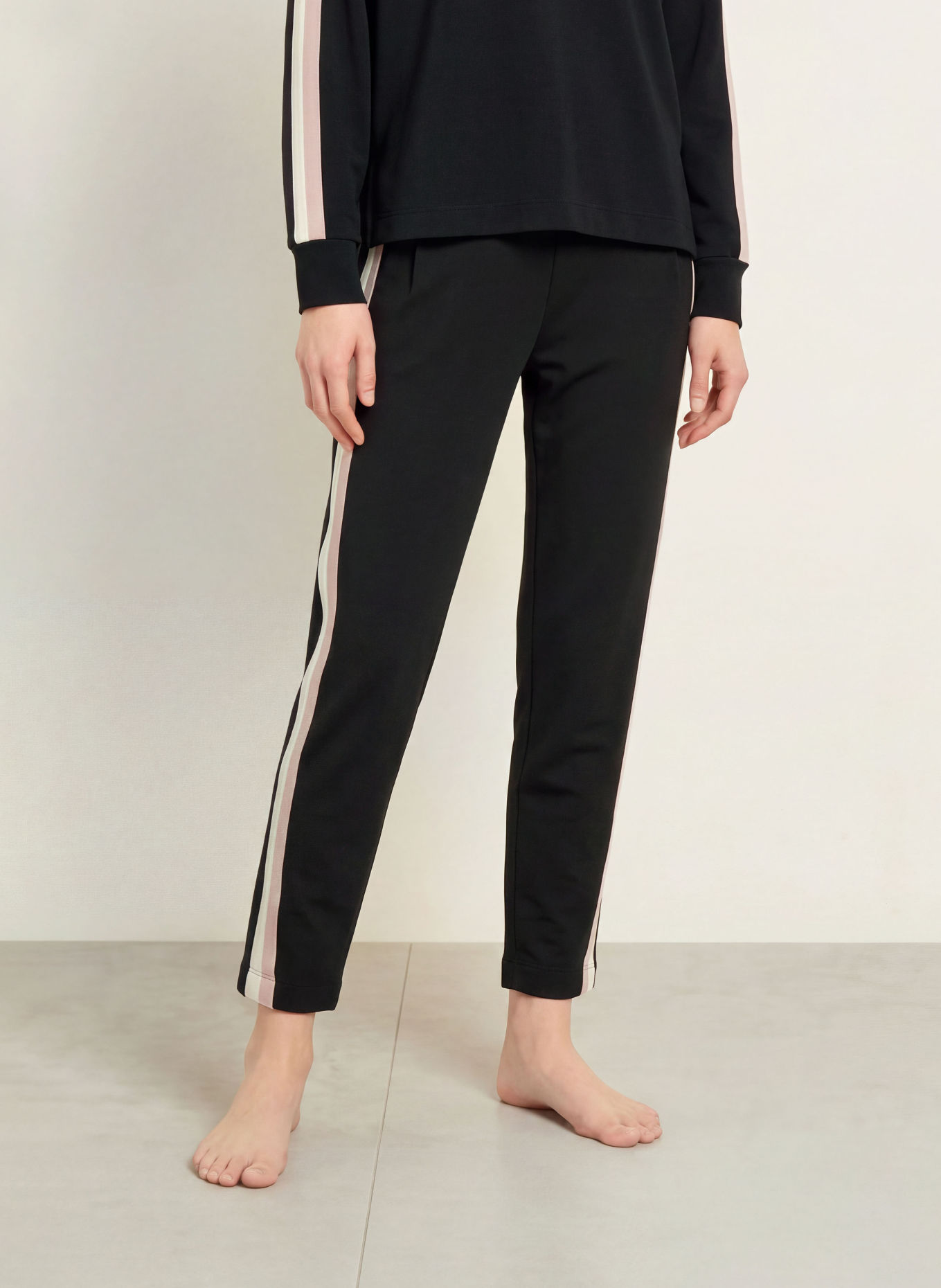 BOSS MIRAGE Lounge sweatpants with Braided Trim: BLACK / BEIGE / CREAM