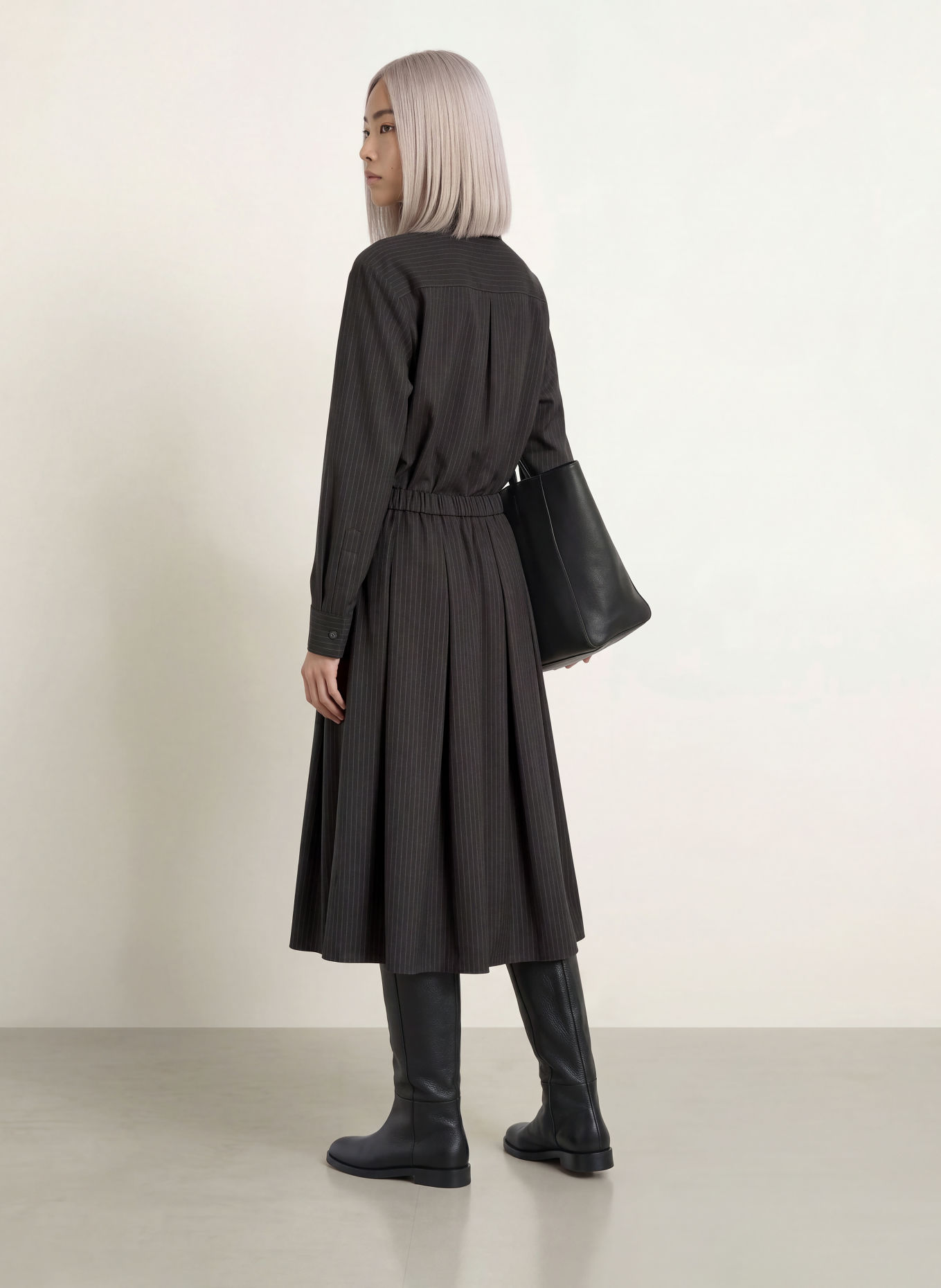 Stylein BORINA Pleated Skirt: DARK BROWN / LIGHT BROWN