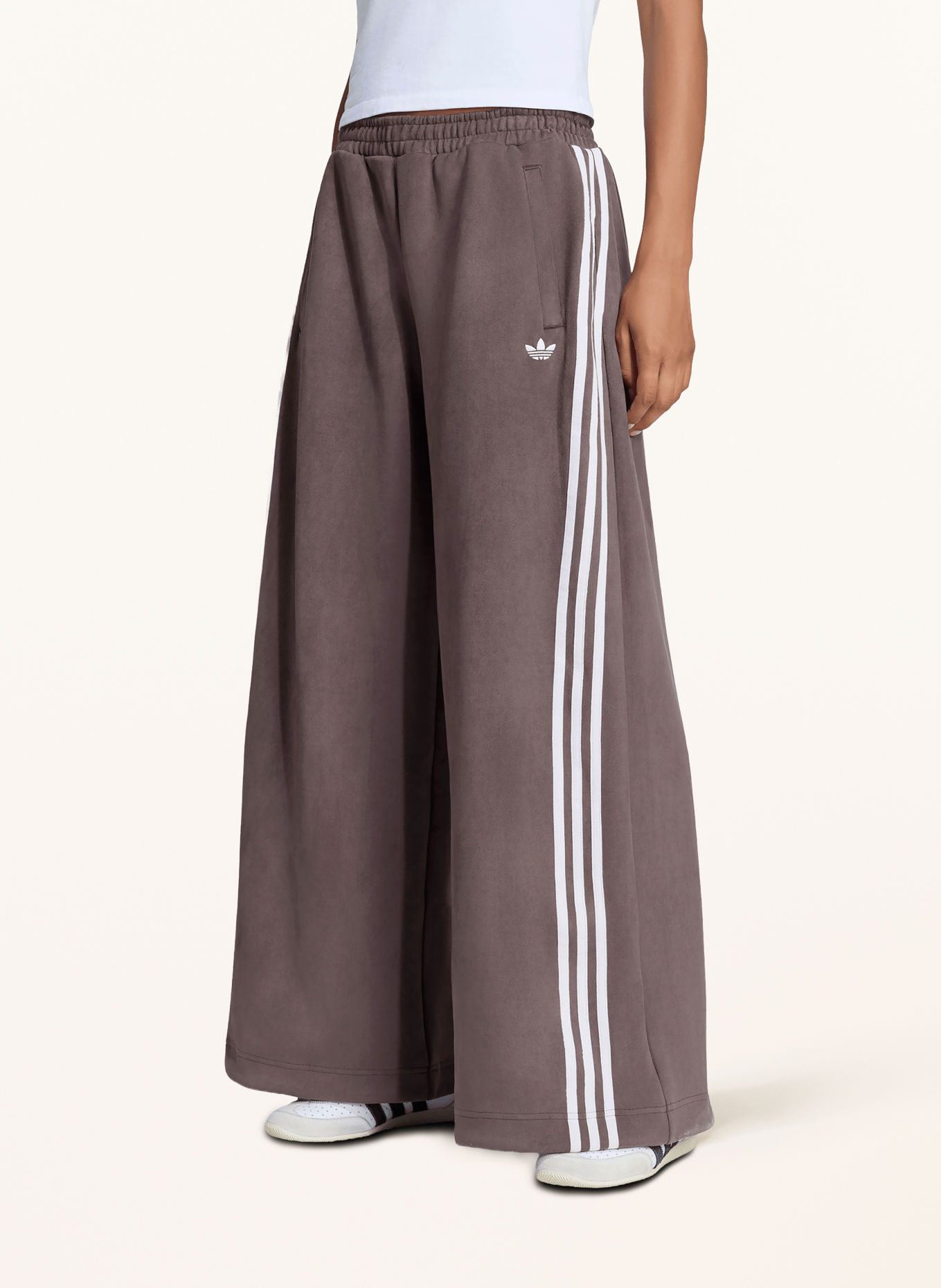 adidas Originals Track Pants ADILENIUM SEASON 6 FAUX SUEDE: DUNKELBRAUN / WEISS