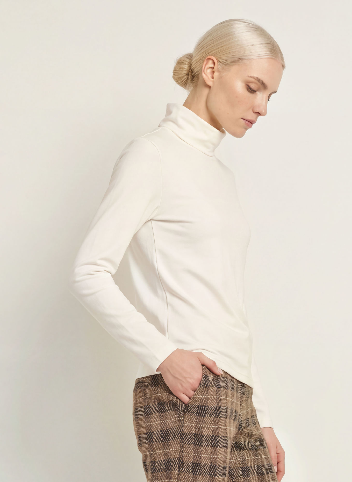 efixelle Rollkragenshirt: WEISS