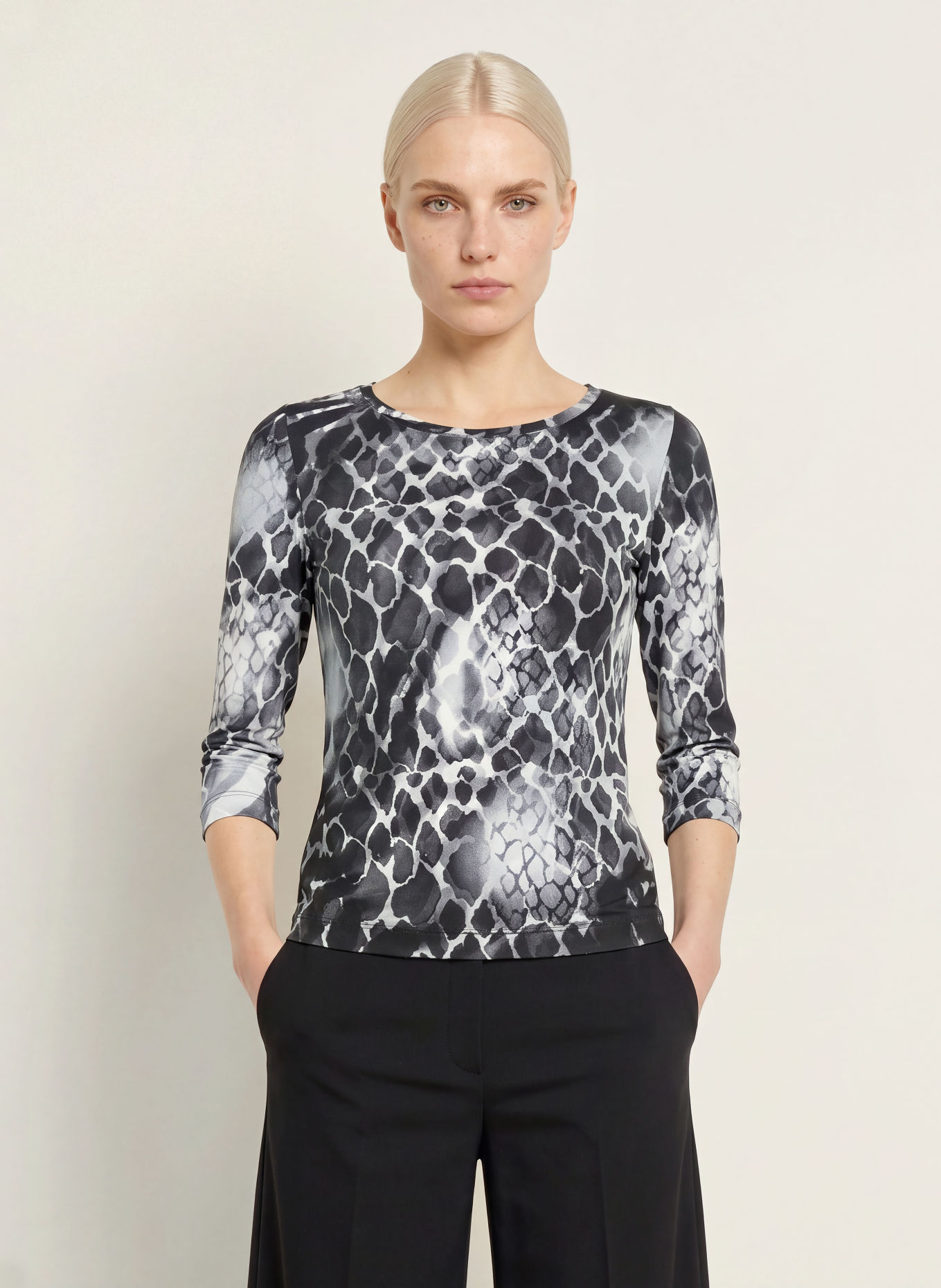 efixelle Shirt with 3/4 sleeves: BLACK / DARK GRAY / WHITE