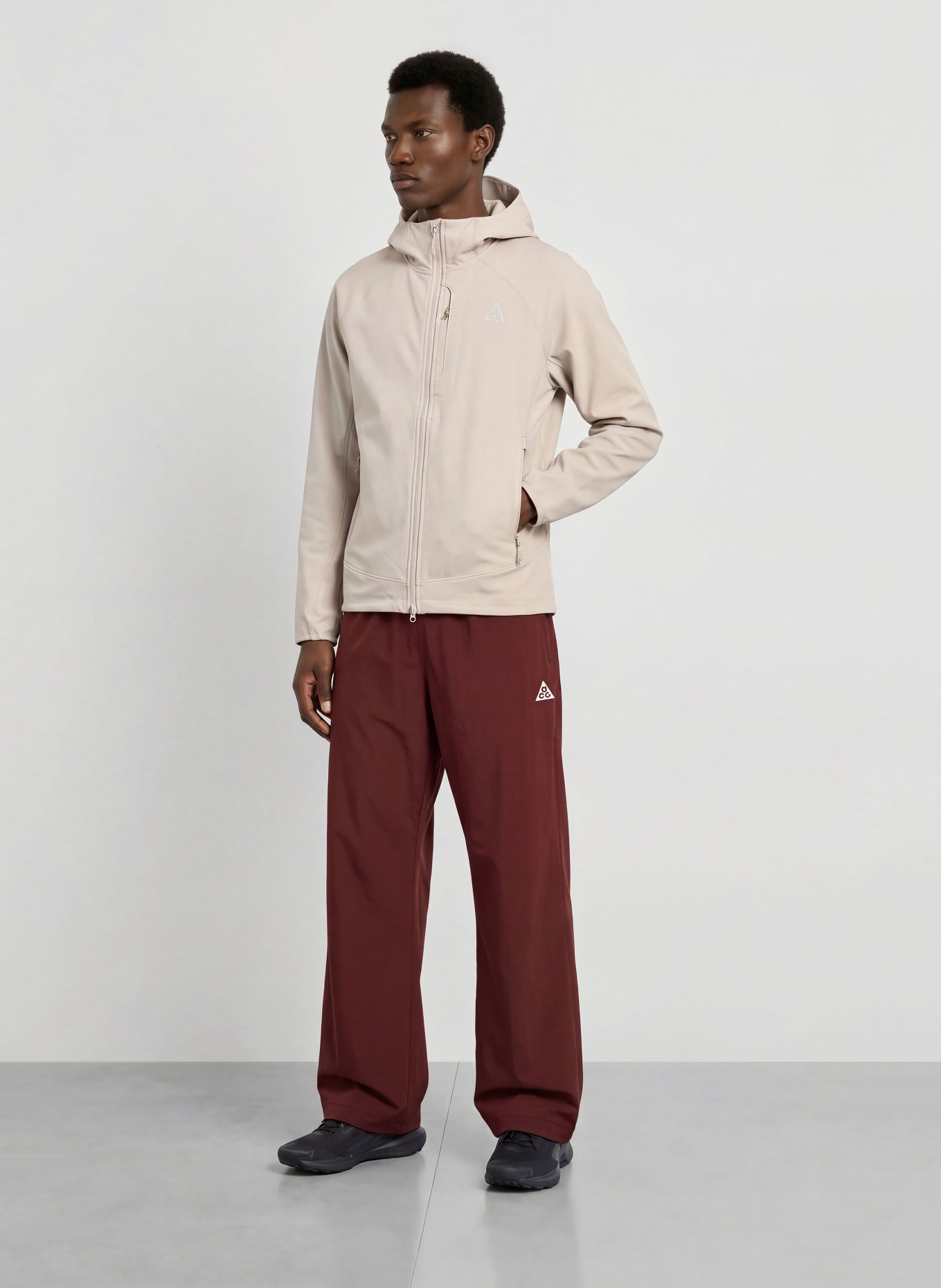 Nike Funkční bunda ACG CLOUD TREKKER: BÉŽOVÁ / BÍLÁ