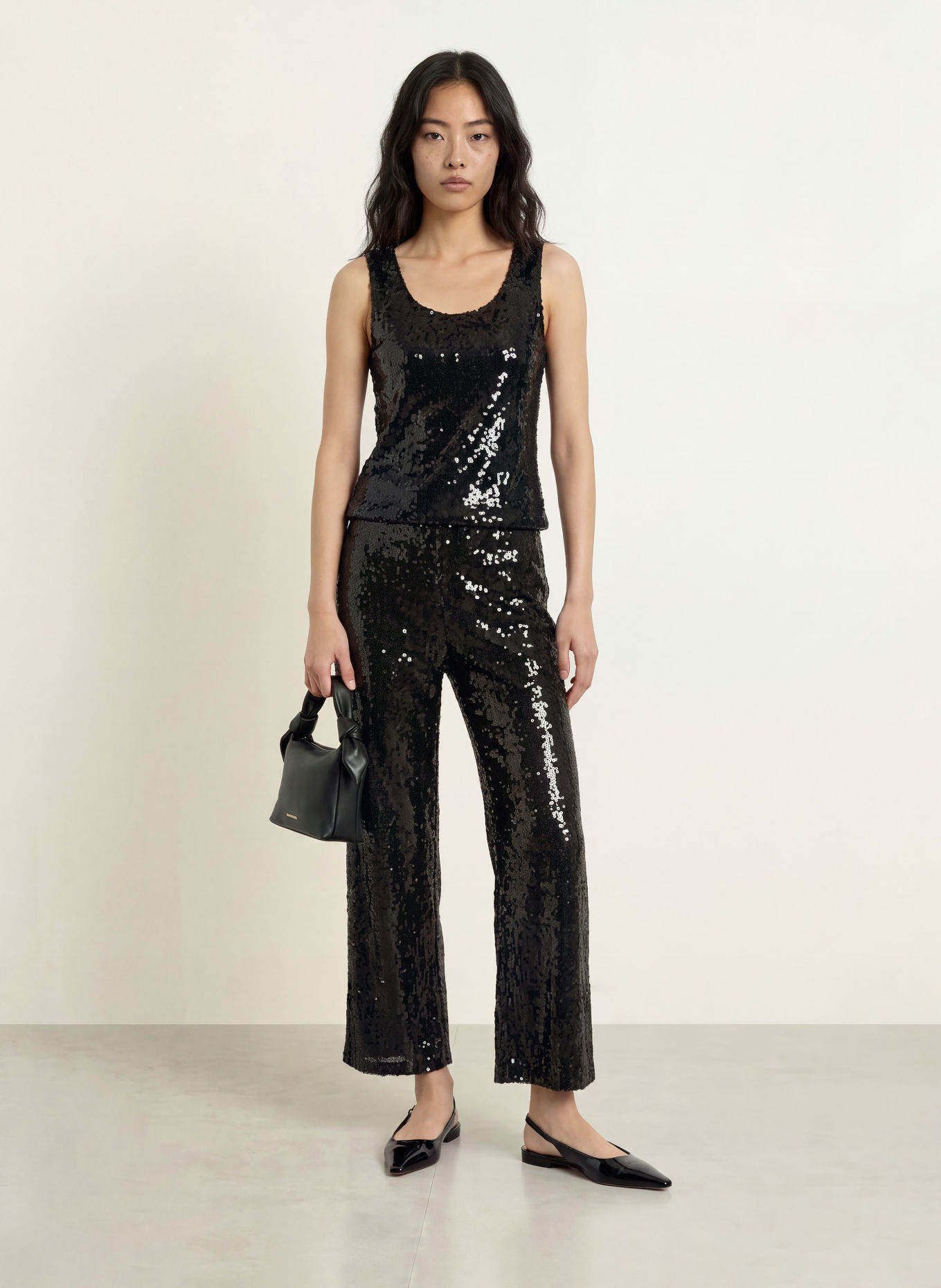 miss goodlife GLAMOUR GLOW Top with Sequins: BLACK