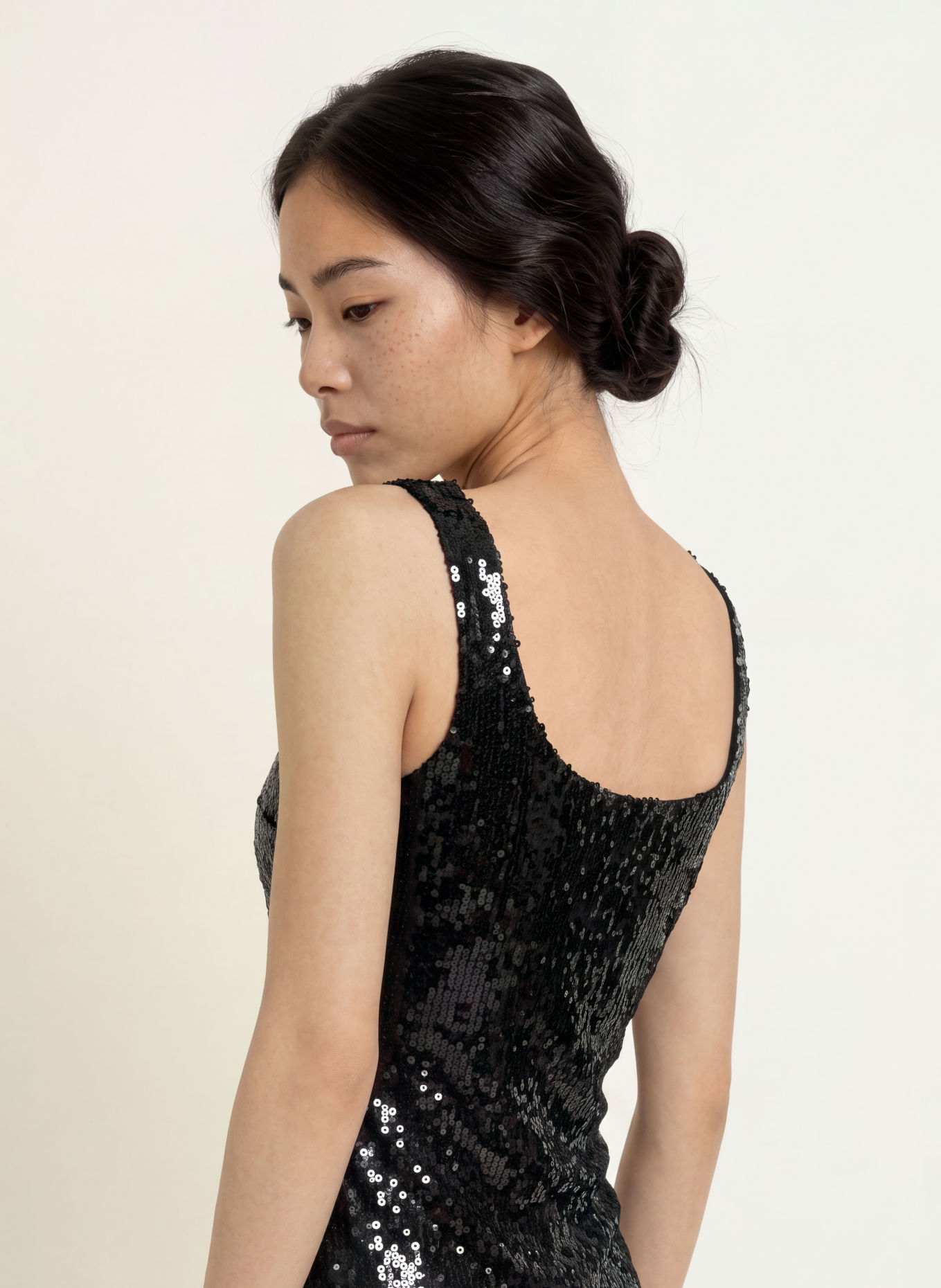 miss goodlife Sukienka GLAMOUR GLOW z cekinami: CZARNY