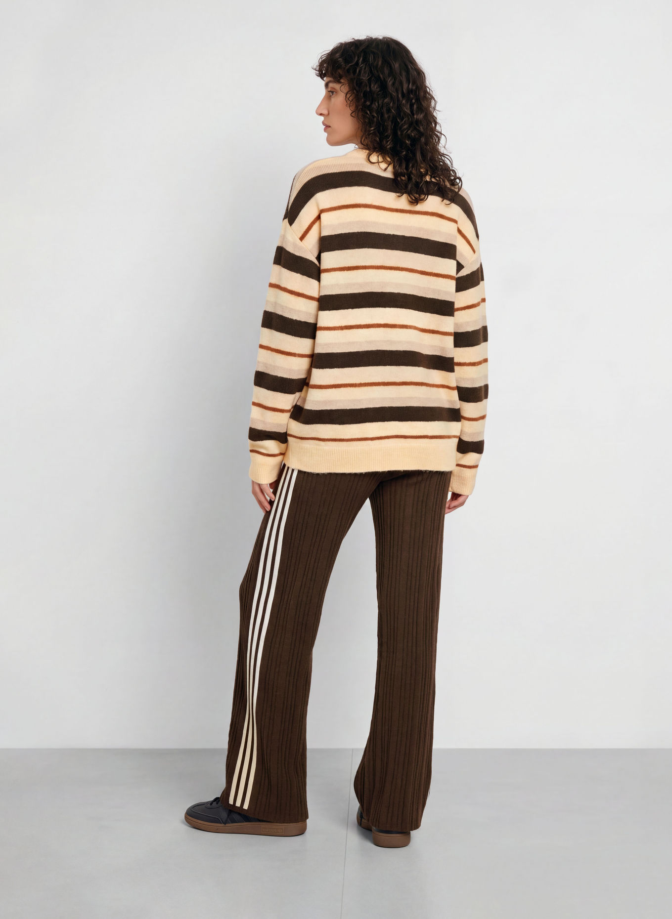 adidas Originals Knit Pants: DARK BROWN / WHITE