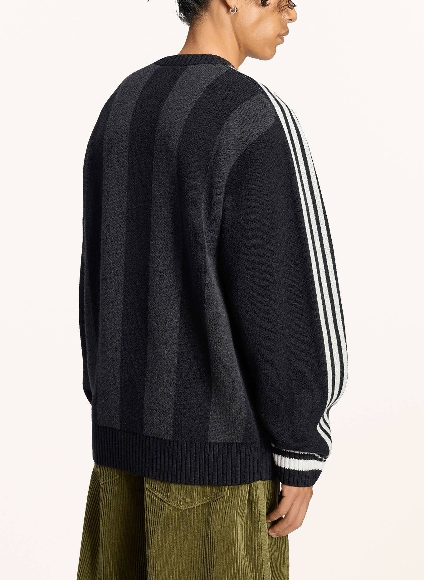 adidas Originals GFX Sweater: BLACK / DARK GRAY / WHITE