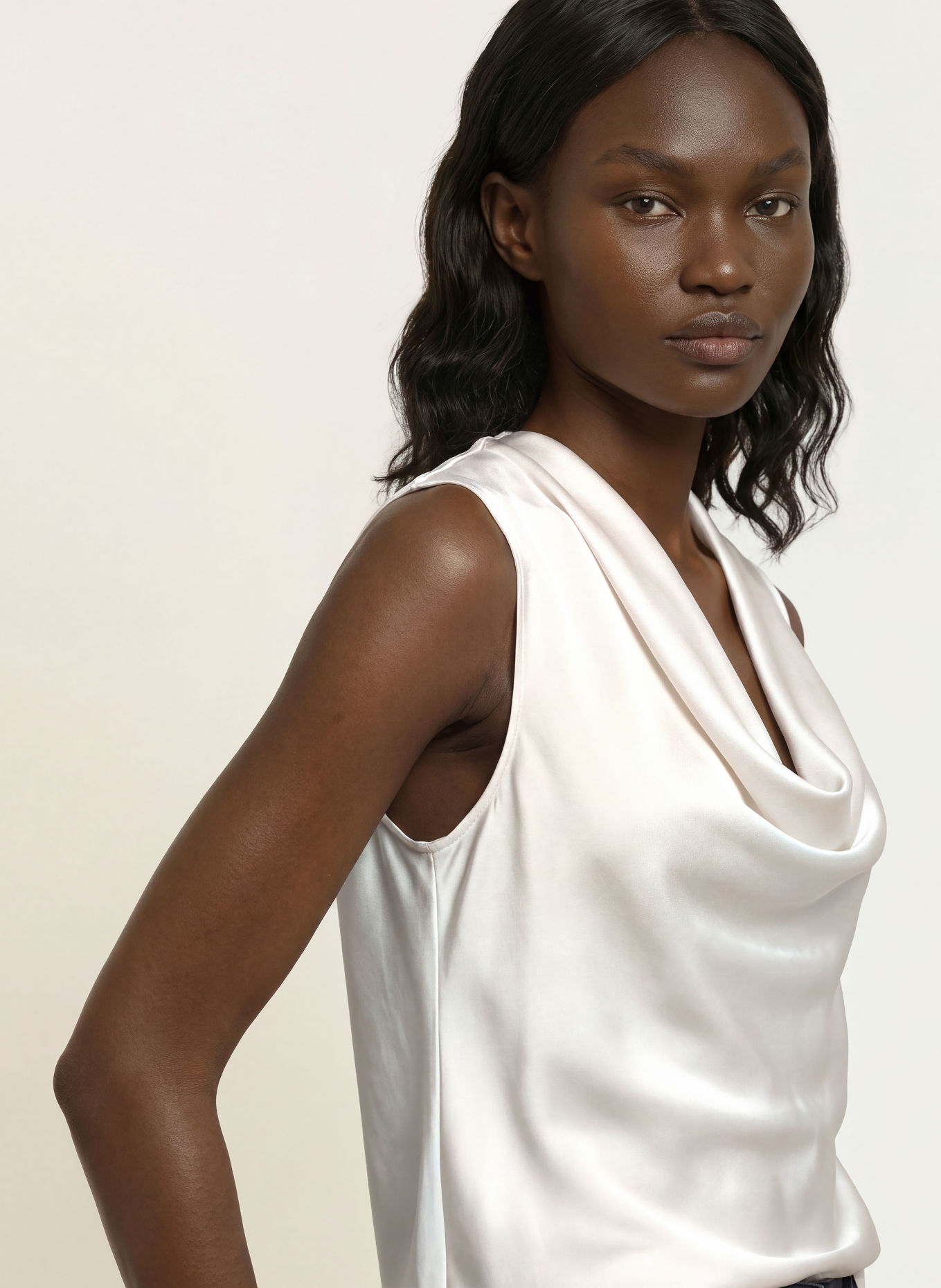 PATRIZIA PEPE Satinbluse i silke: HVID
