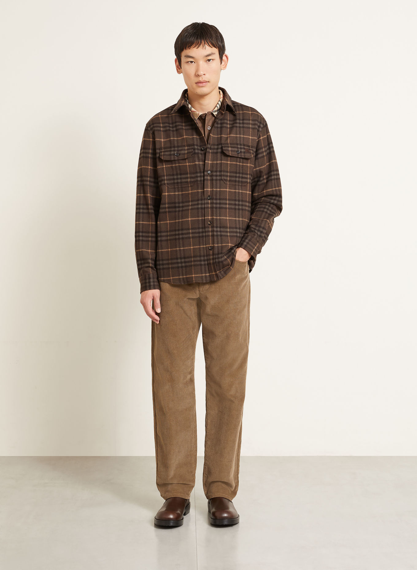 BURBERRY Chemise en flanelle CADOC, coupe extra slim: TAUPE / CHAMEAU / GRIS FONCÉ