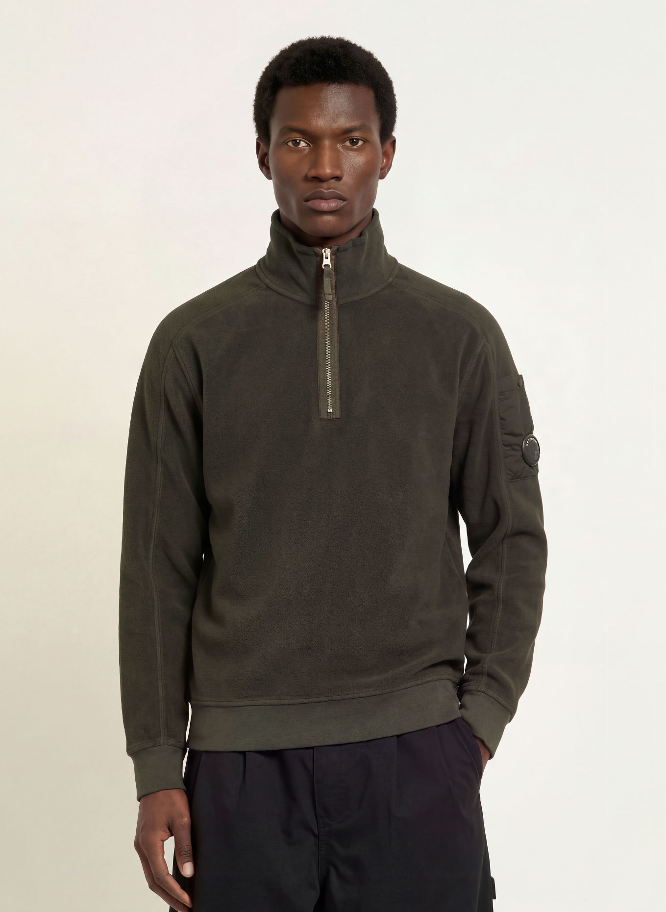 C.P. COMPANY Pull sweat col zippé: GRIS FONCÉ