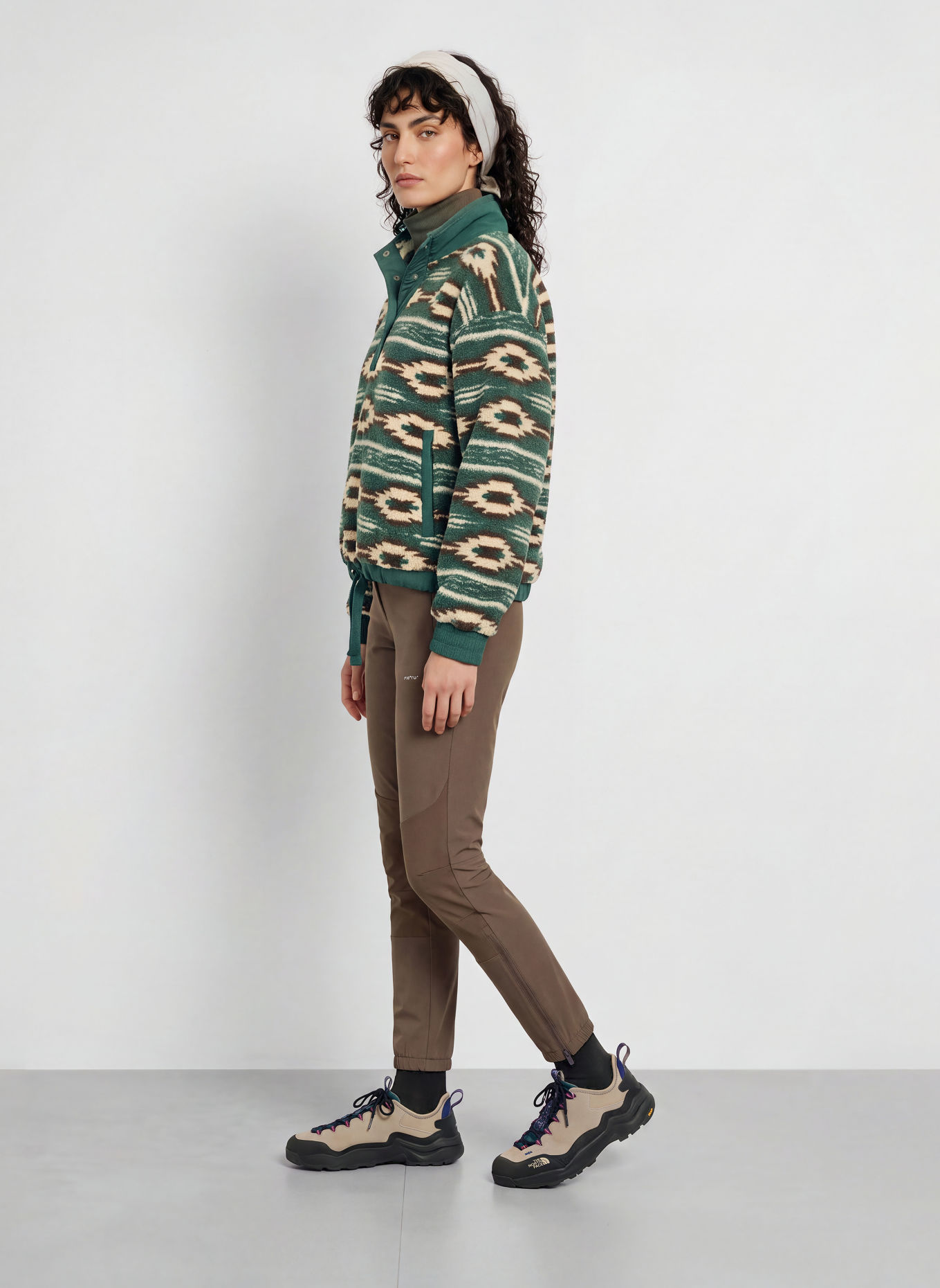 me°ru' MAICAO Fleece Half-zip Sweater: DARK GREEN / DARK BROWN / WHITE