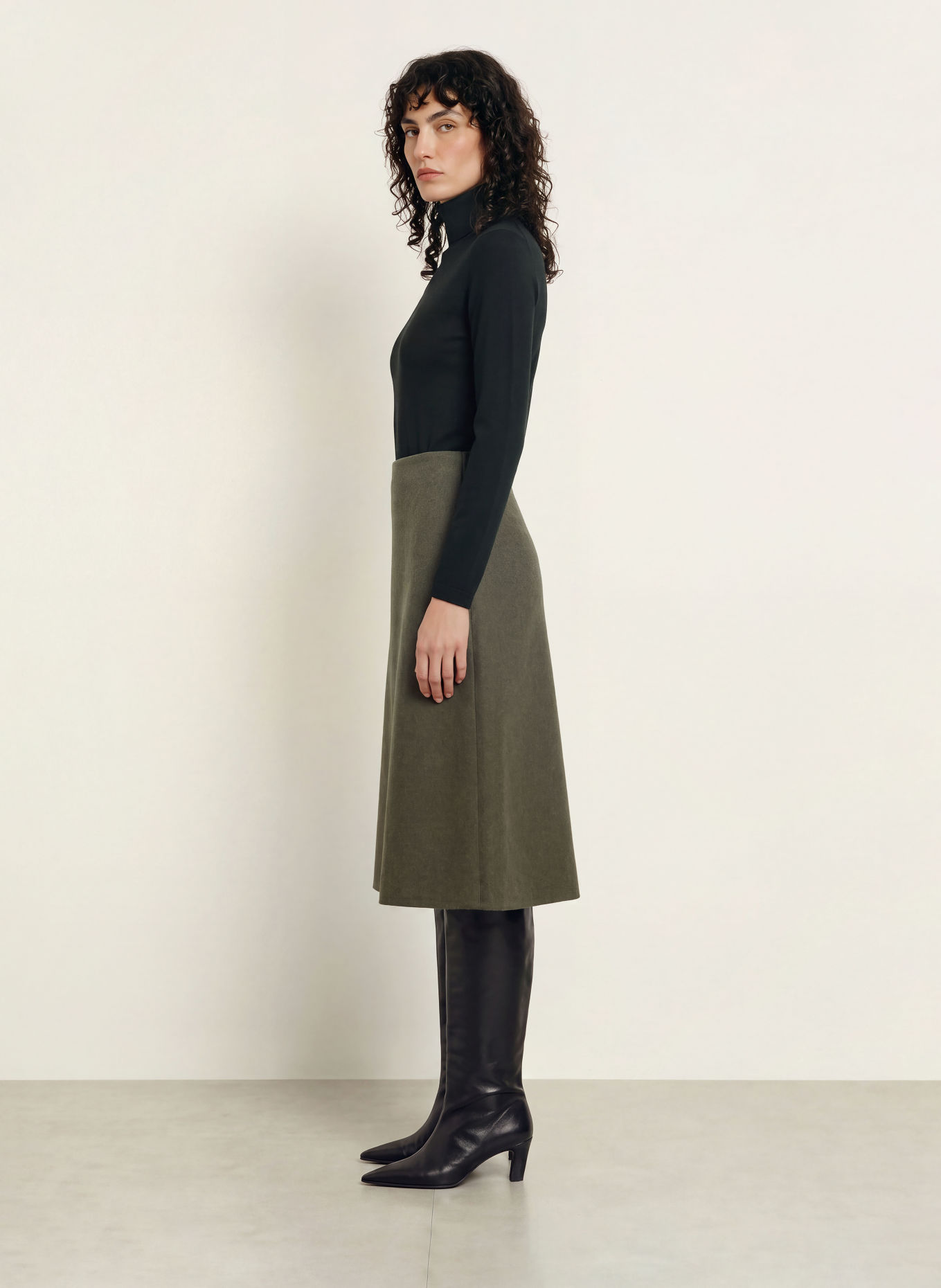 VINCE Rock: KHAKI