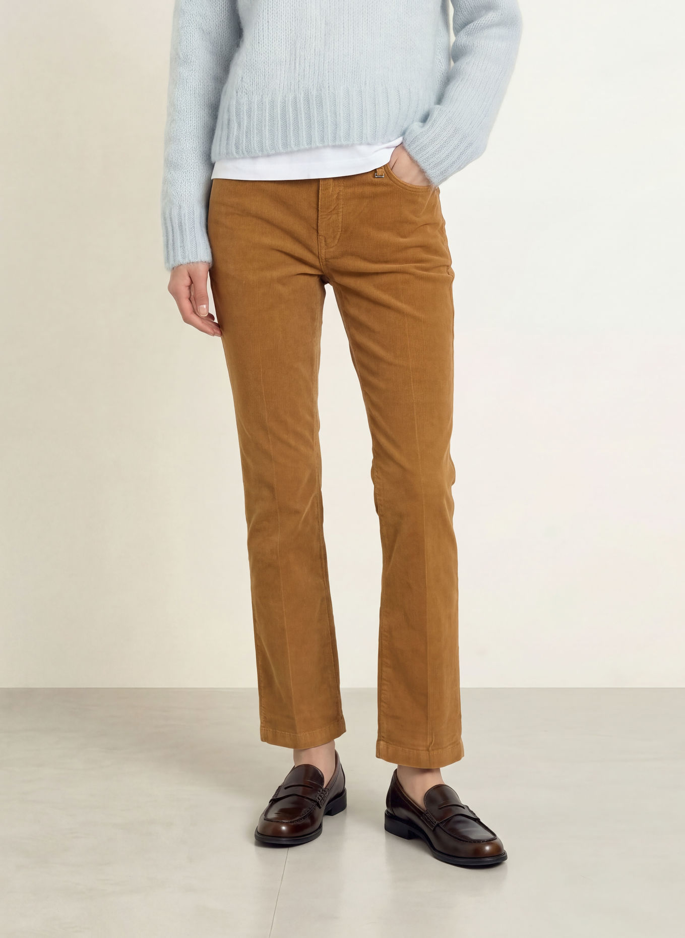 MAC 7/8-Chino aus Cord: BRAUN