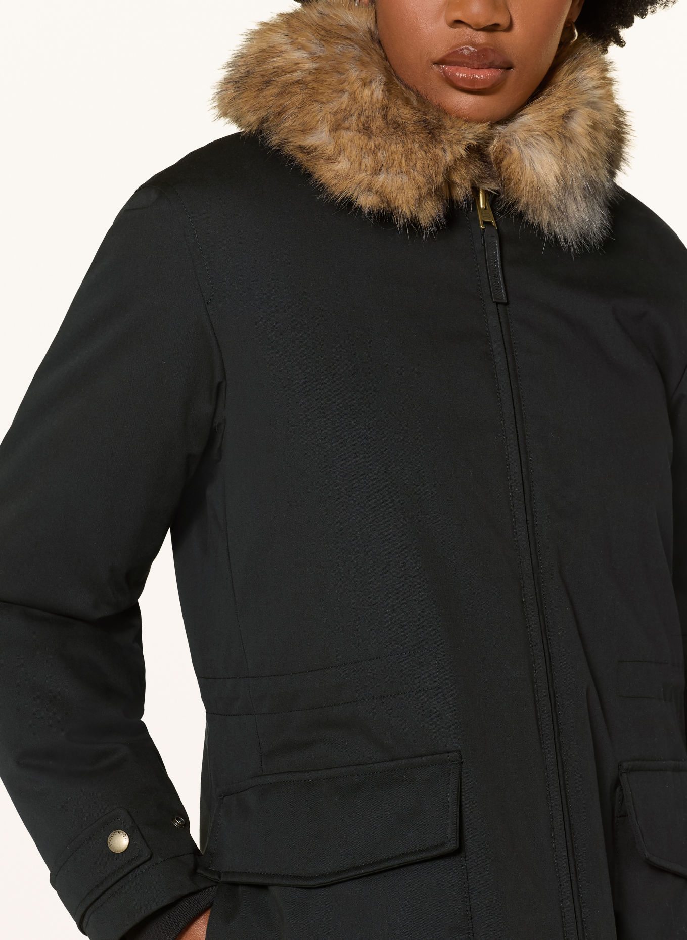 WOOLRICH Daunenjacke mit Kunstfell: SCHWARZ