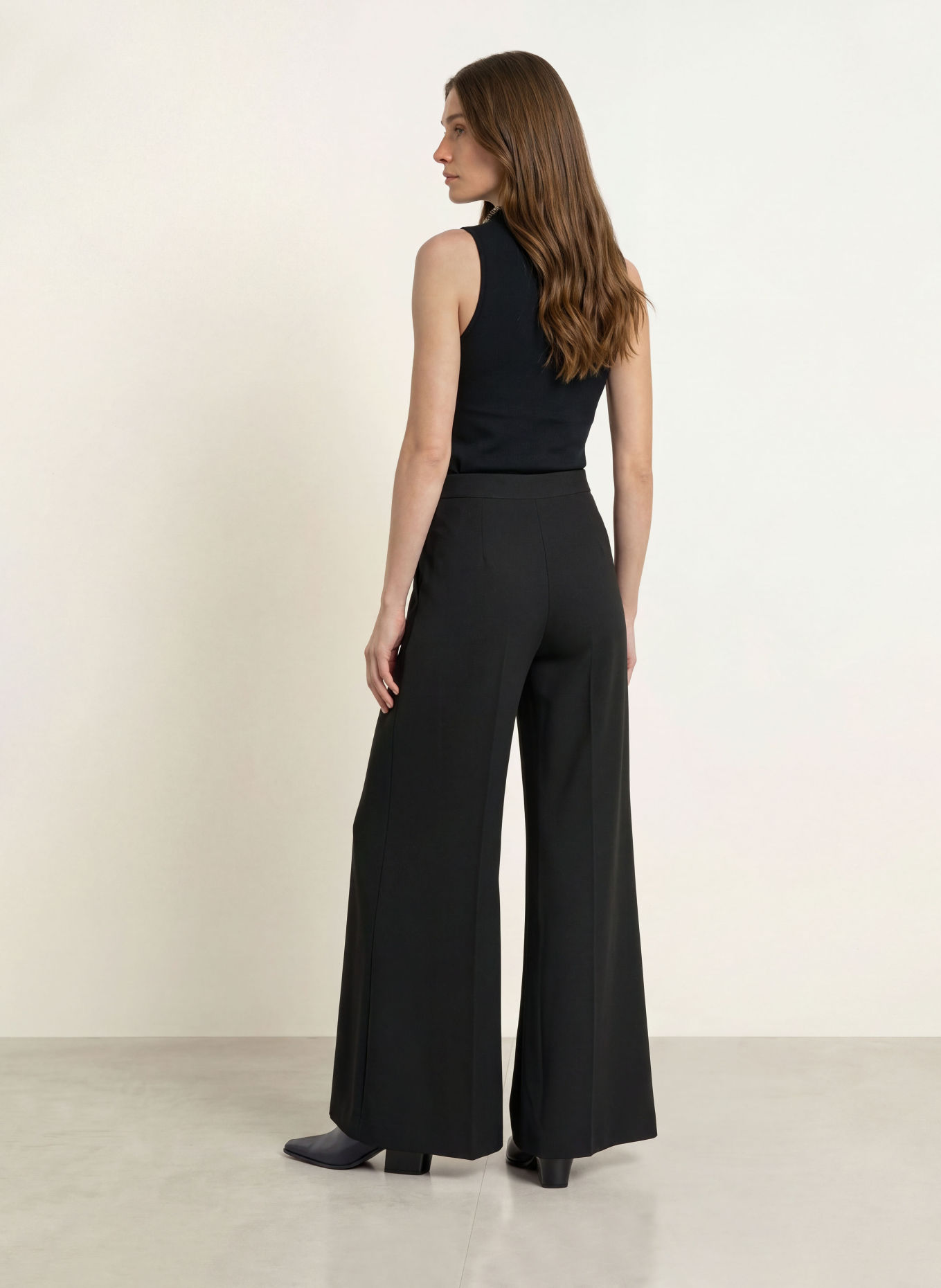 TED BAKER Top SELORA mit Pailletten: SCHWARZ