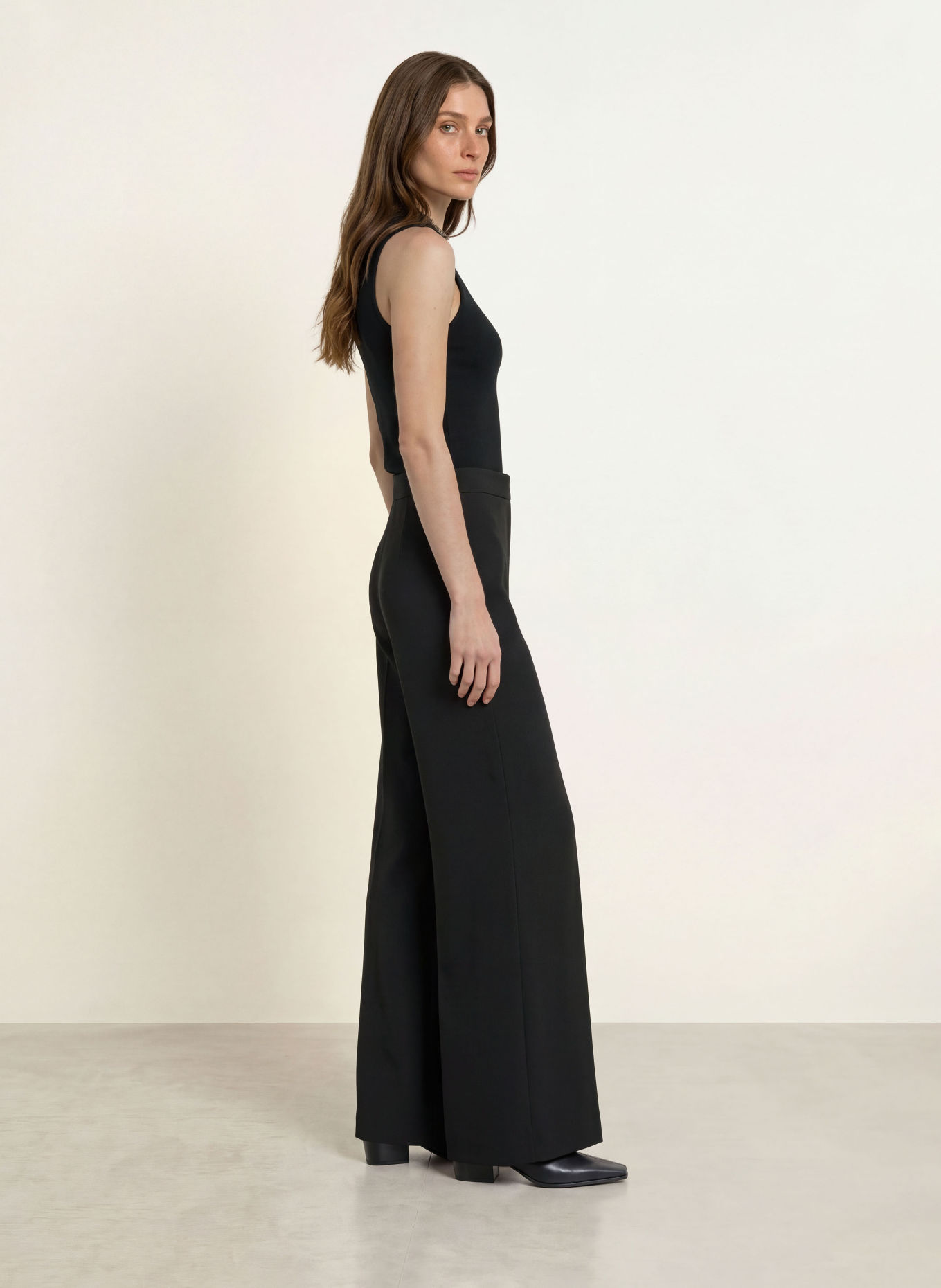 TED BAKER Top SELORA mit Pailletten: SCHWARZ