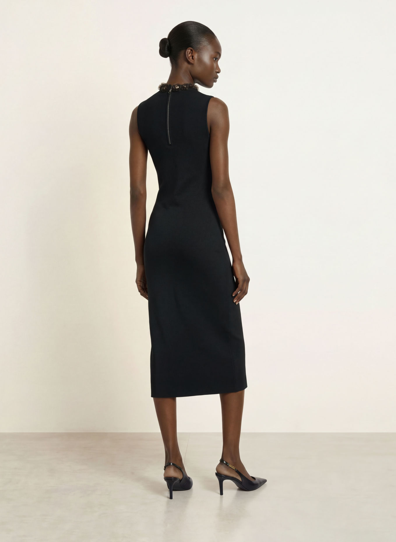 TED BAKER Etuikleid SIVRA mit Pailletten: SCHWARZ