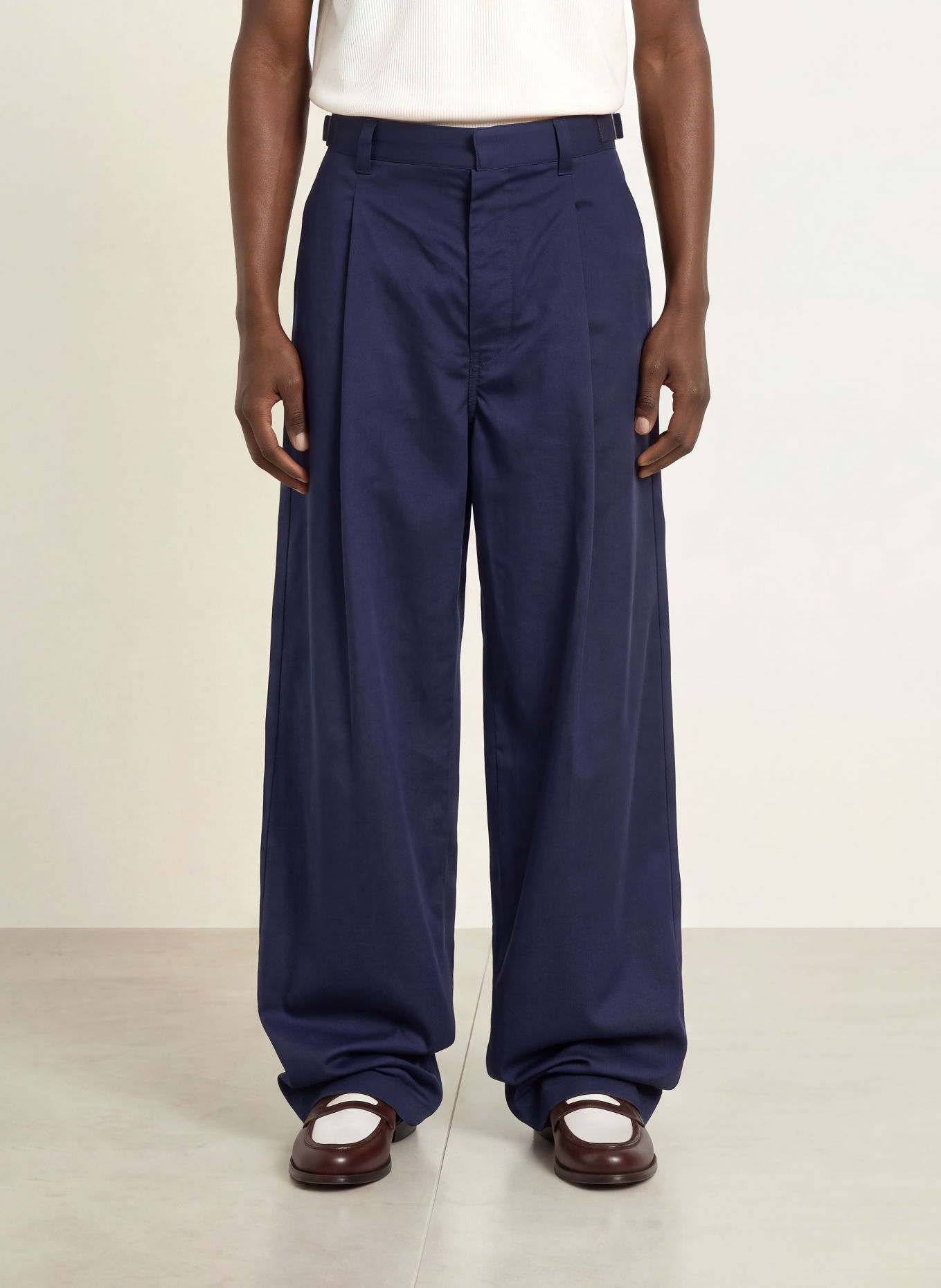 DRÔLE DE MONSIEUR Pantalon coupe classique: BLEU FONCÉ