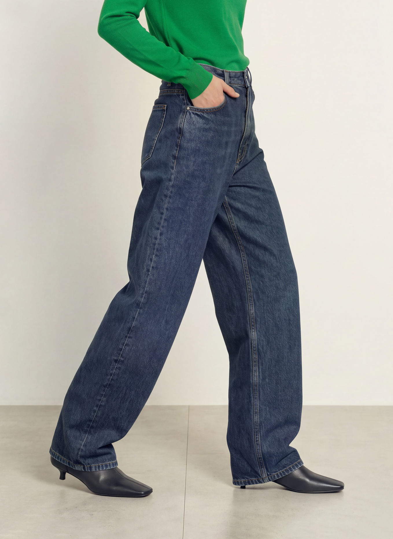 The Frankie Shop Barrel-leg jeans NICK: 336 MEDIUM WASH