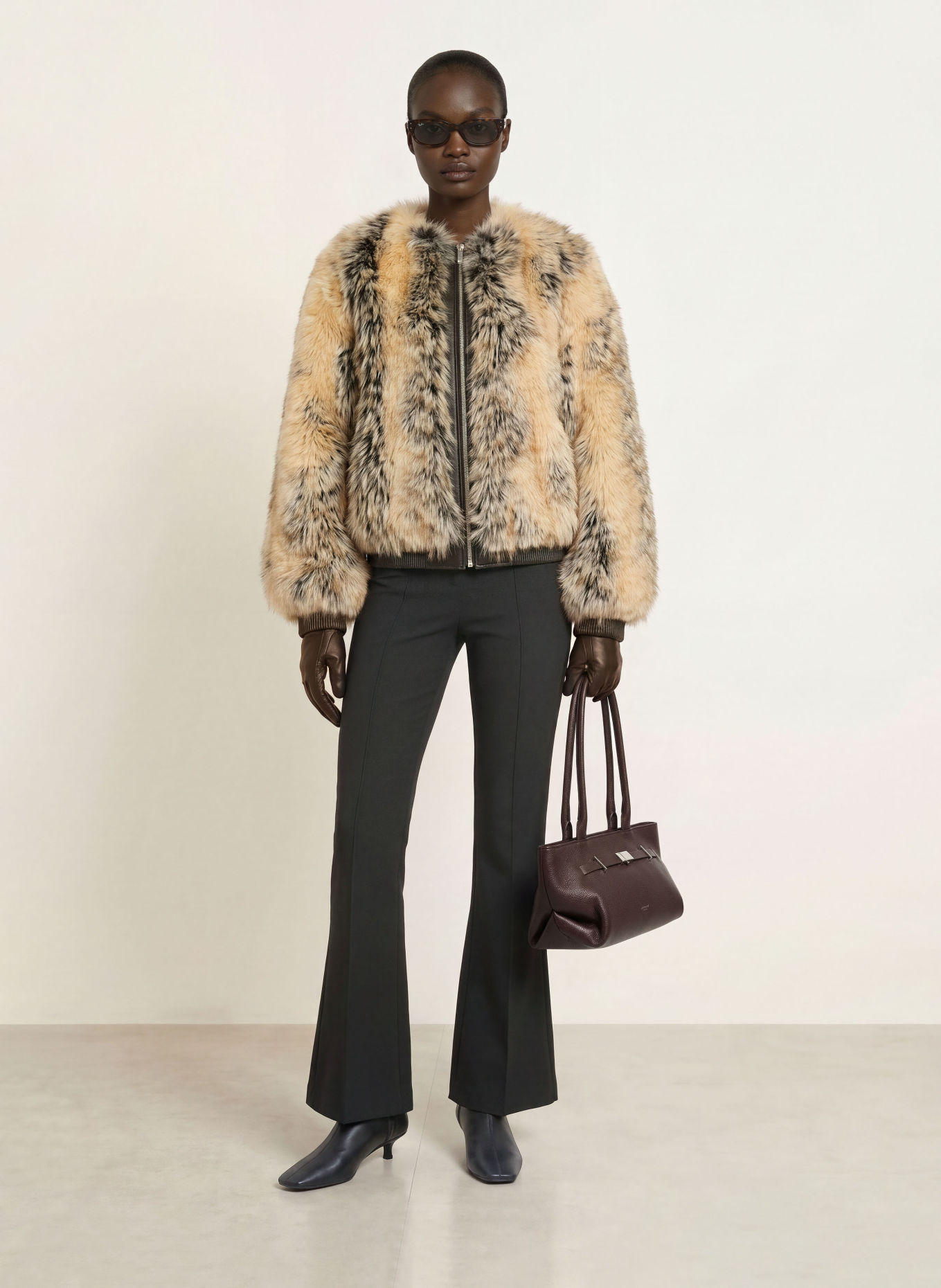 The Frankie Shop Kunstfell-Jacke GINA: BEIGE / SCHWARZ