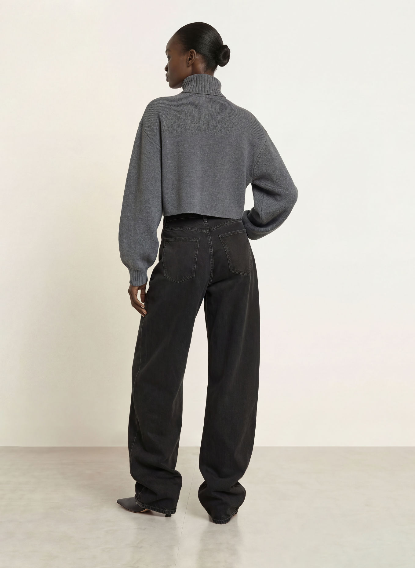 The Frankie Shop Barrel-leg jeans NICK: 146 BLACK WASH