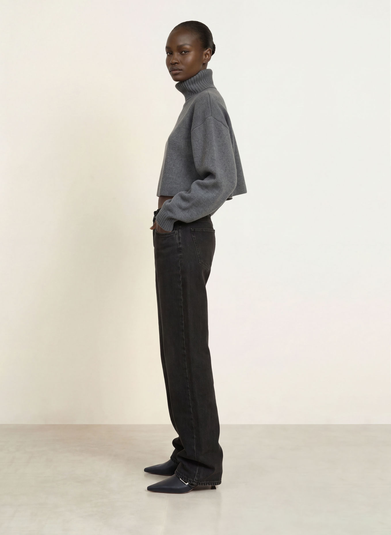 The Frankie Shop Barrel-leg jeans NICK: 146 BLACK WASH
