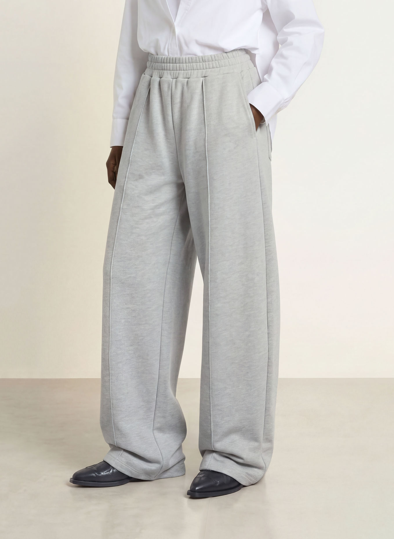 The Frankie Shop MIRRA Sweatpants: GRAY