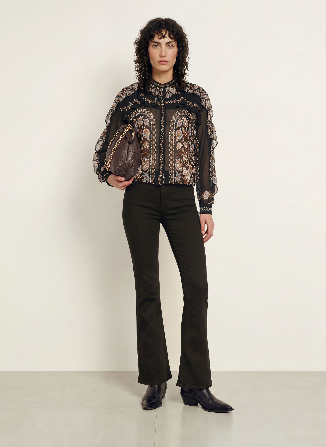 FARM RIO Bluse DANIELA mit Volants: SCHWARZ / HELLBLAU / WEISS