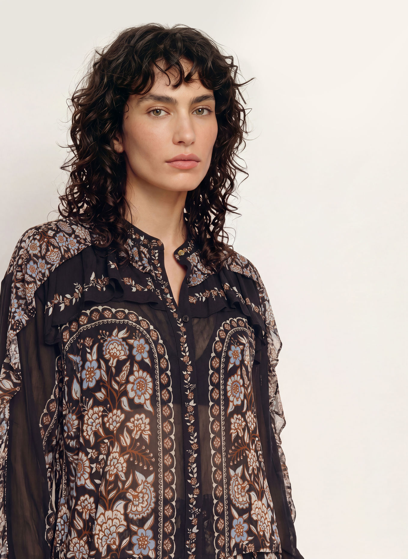 FARM RIO Bluse DANIELA mit Volants: SCHWARZ / HELLBLAU / WEISS