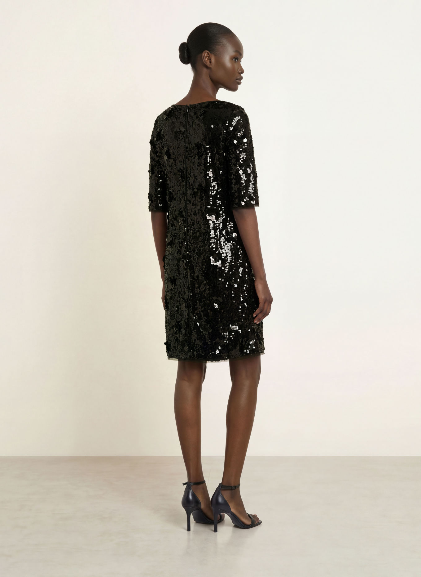 TALBOT RUNHOF Robe de cocktail à manches 3/4 et paillettes: 999 BLACK
