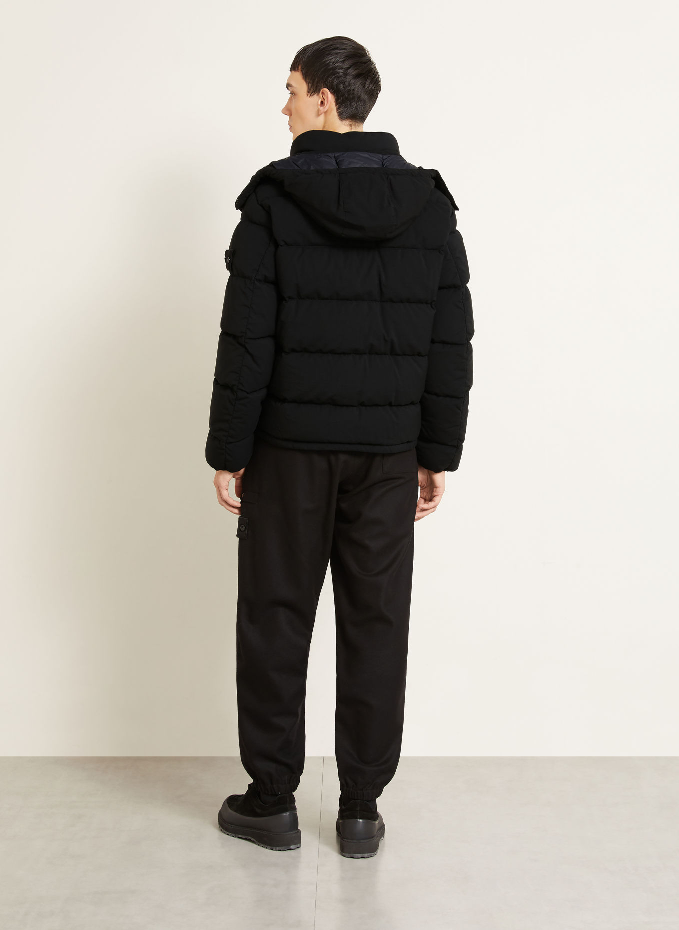 STONE ISLAND Daunenjacke GHOST mit abnehmbarer Kapuze: SCHWARZ