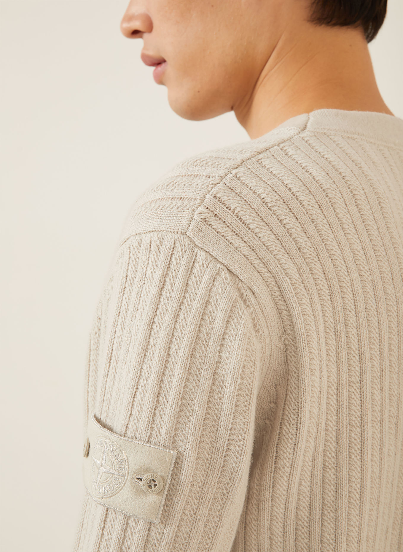 STONE ISLAND Pull GHOST: MARRON CLAIR