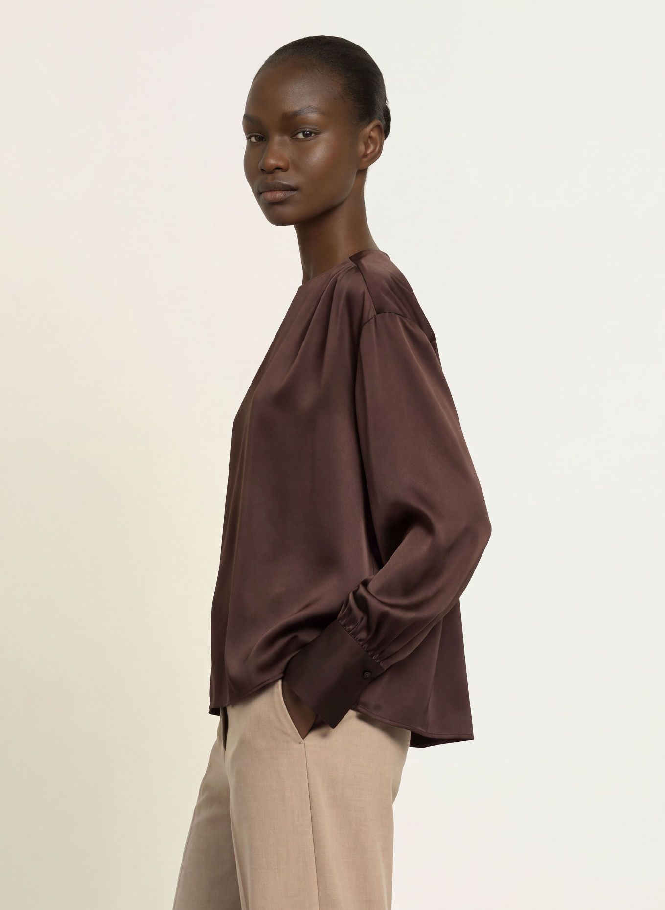 InWear Blusenshirt OLIVEIW DAWN aus Satin: DUNKELBRAUN