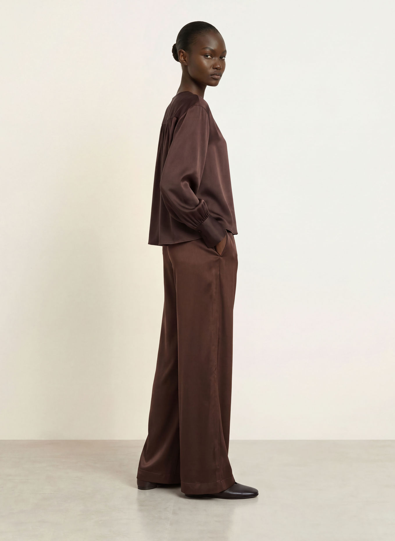 InWear Satinhose OLIVEIW: DUNKELBRAUN