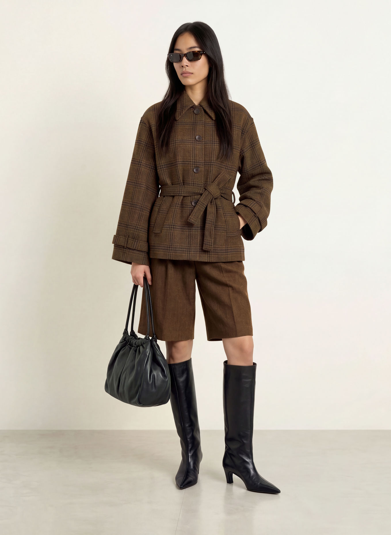 GRACE & MILA Shorts BRADI: BRAUN / SCHWARZ