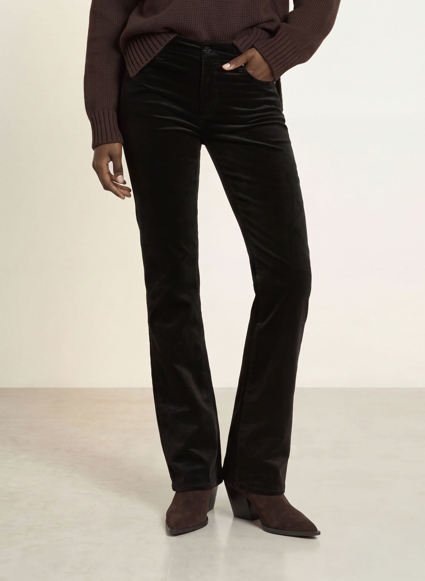 7 for all mankind Bootcut Jeans THE LEGGY BOOTCUT: 21E VELVET BLACK