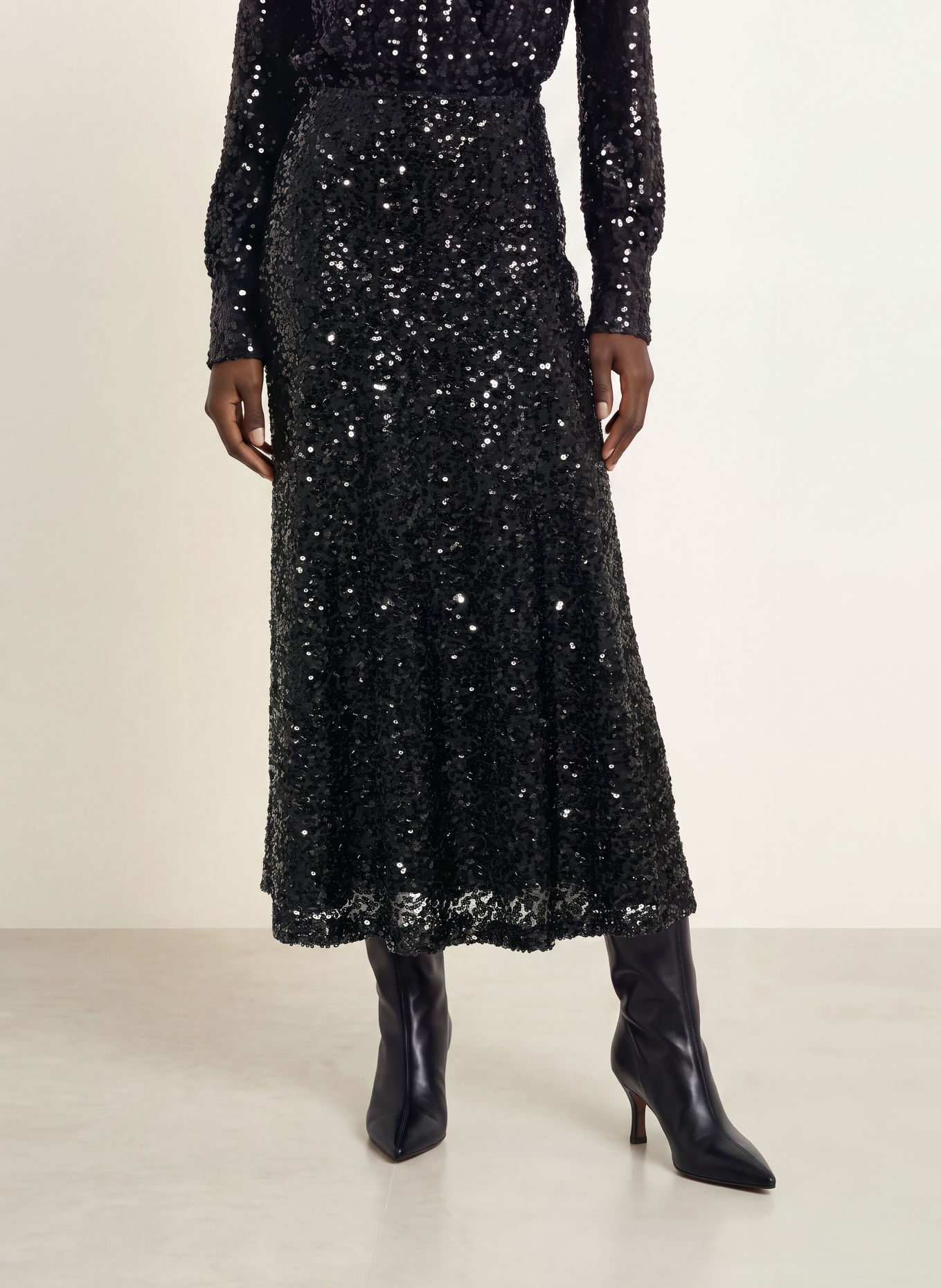 UNDRESS CODE Sequin skirt: BLACK