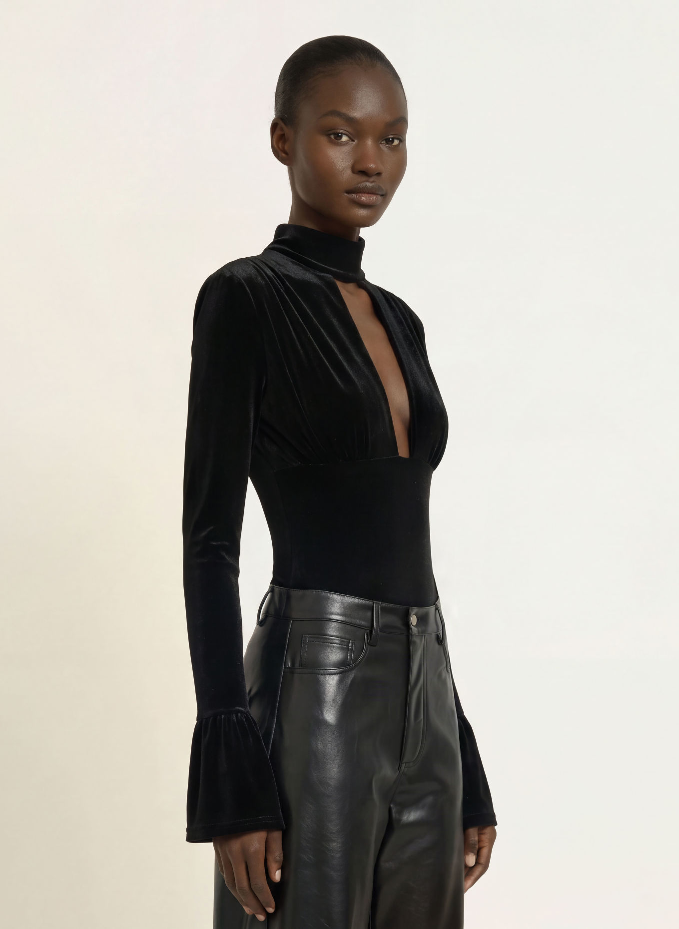 UNDRESS CODE Stringbody NOIR WHISPER met uitsnijding: ZWART