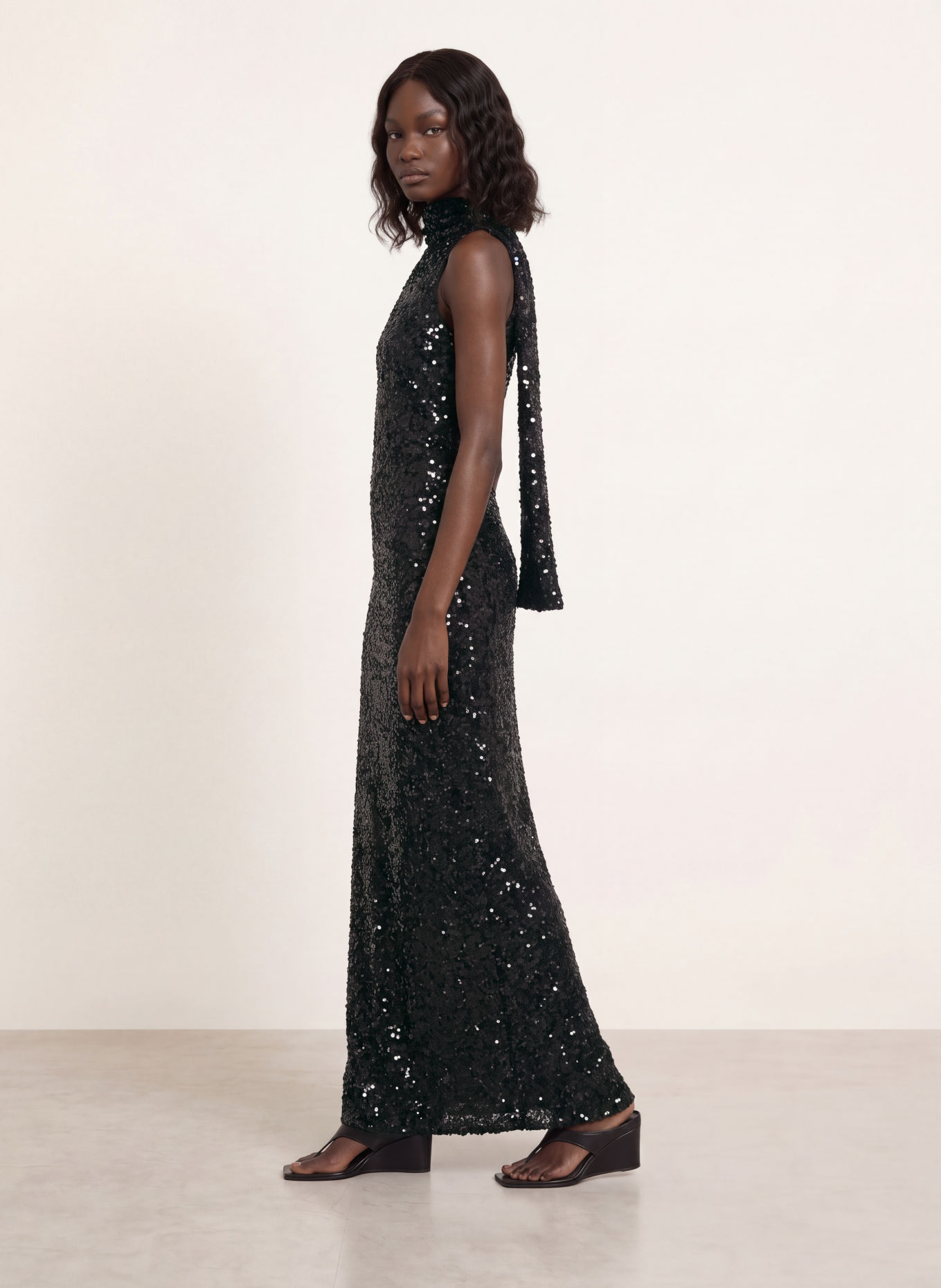 UNDRESS CODE Schluppenkleid ONYX mit Pailletten: SCHWARZ