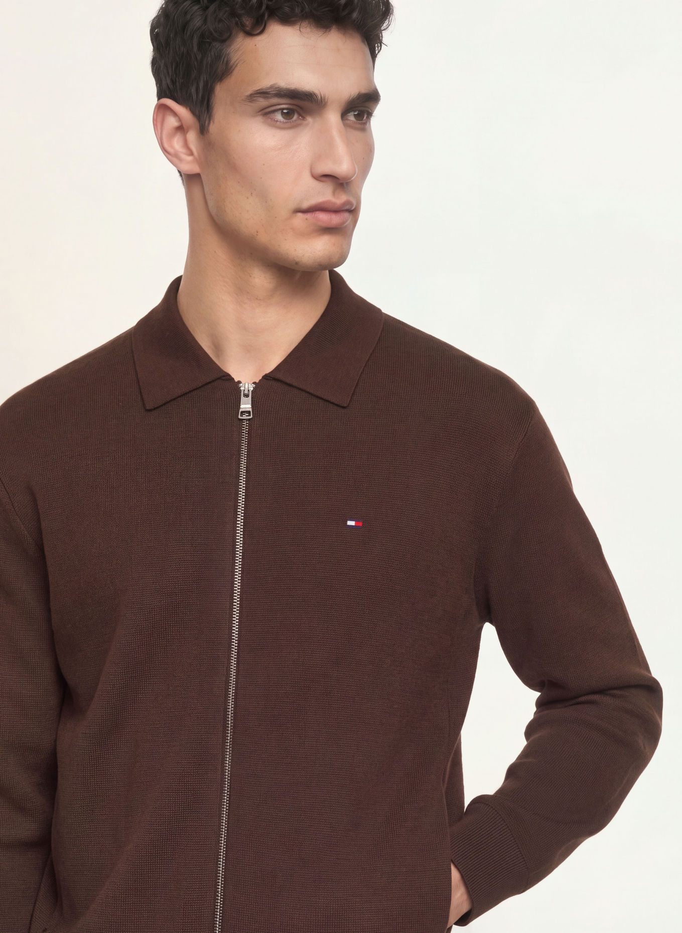 TOMMY HILFIGER Strickjacke: DUNKELBRAUN