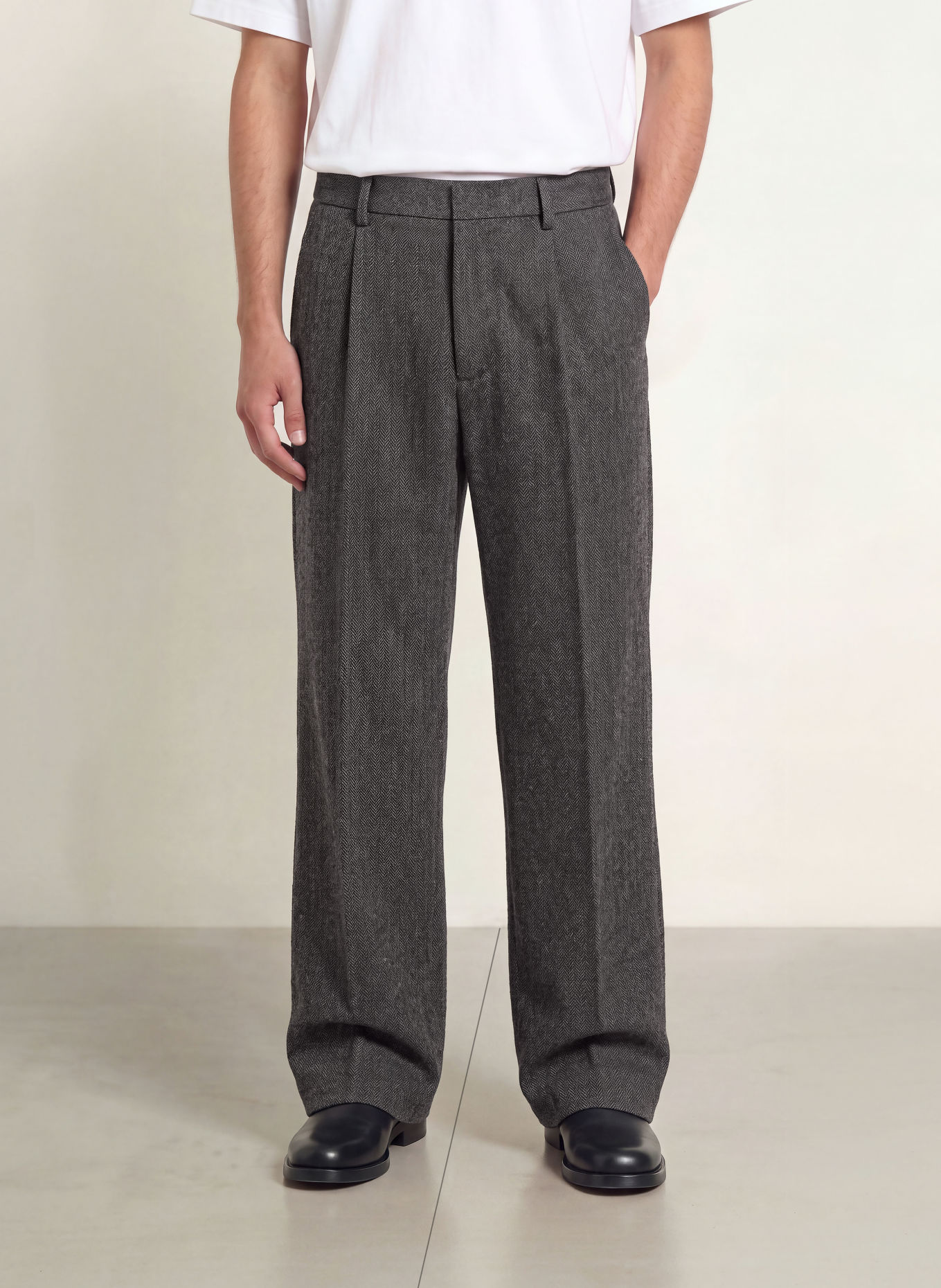 NN.07 Spodnie garniturowe KAY o luźnym kroju: 941 Dark Grey Mel