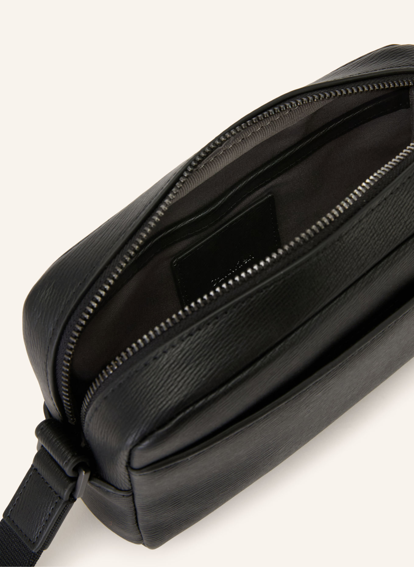 Calvin Klein Pouch: ZWART / PLATINA