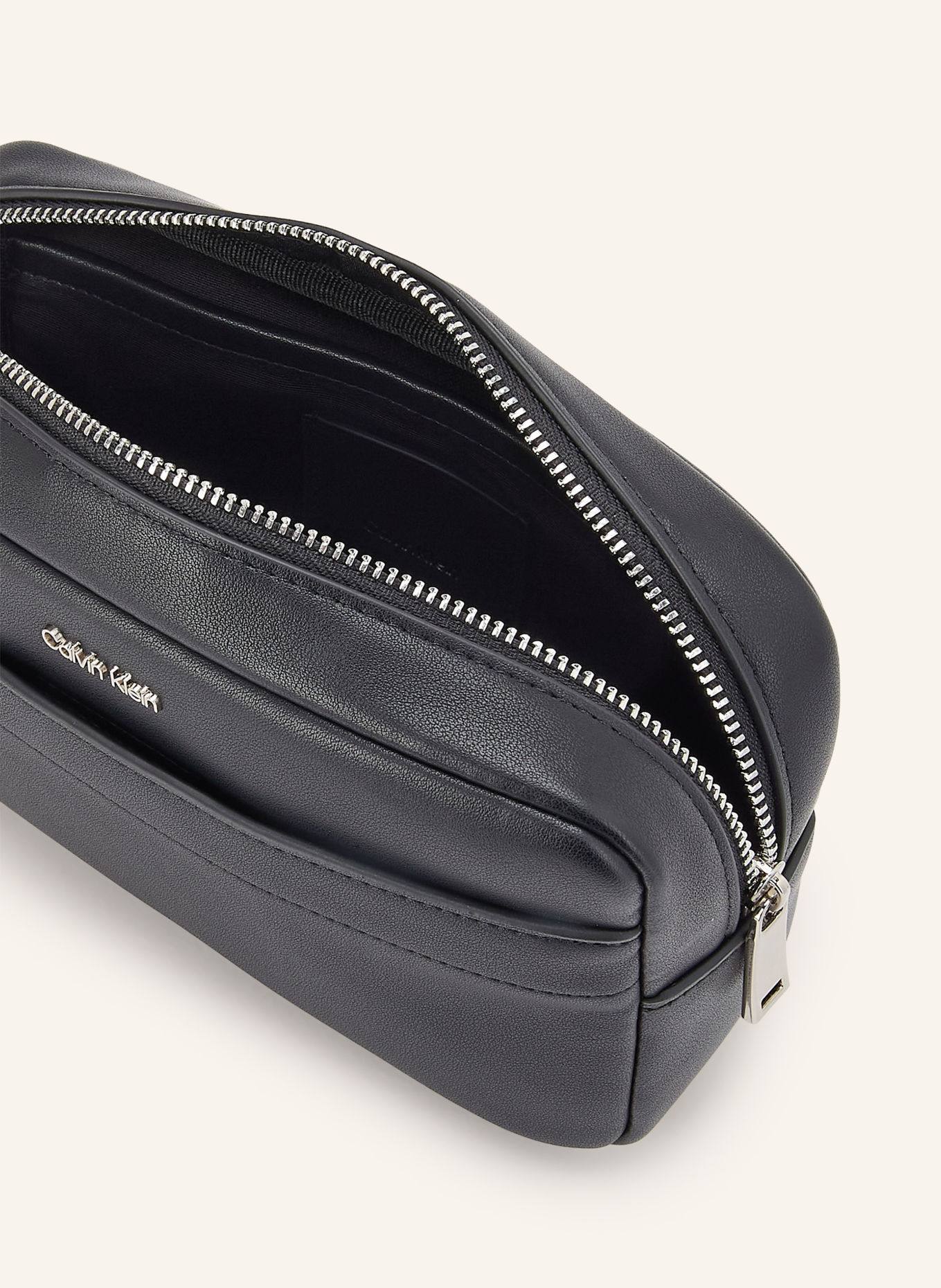 Calvin Klein Pouch: BLACK / SILVER