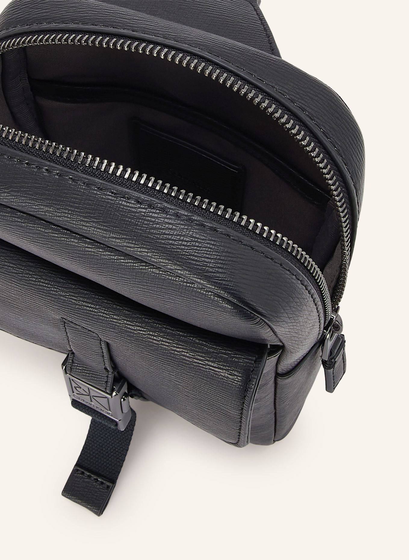 Calvin Klein Crossbody bag: BLACK / PLATINUM