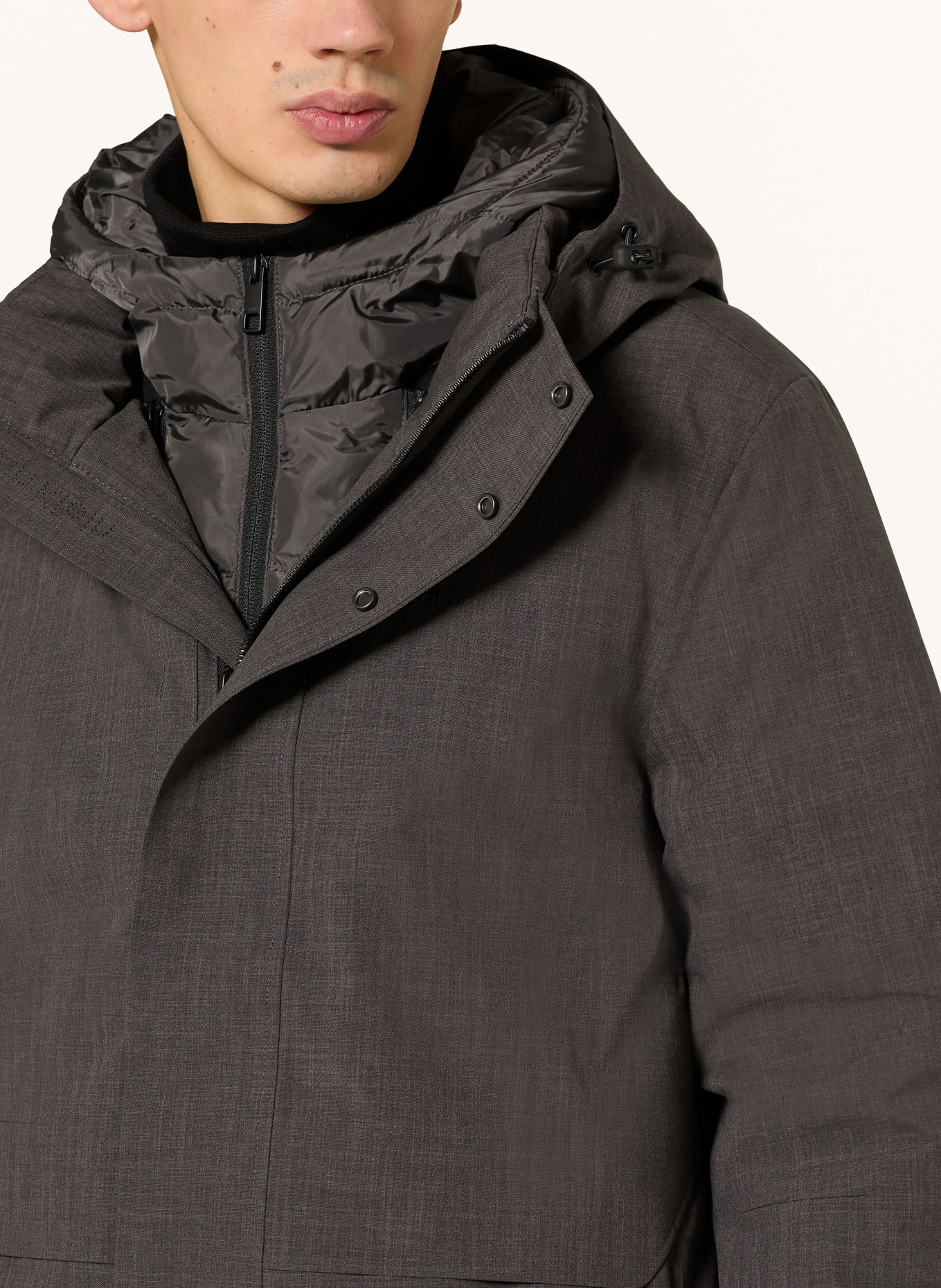Calvin Klein Daunenjacke mit abnehmbarer Kapuze: DUNKELGRAU