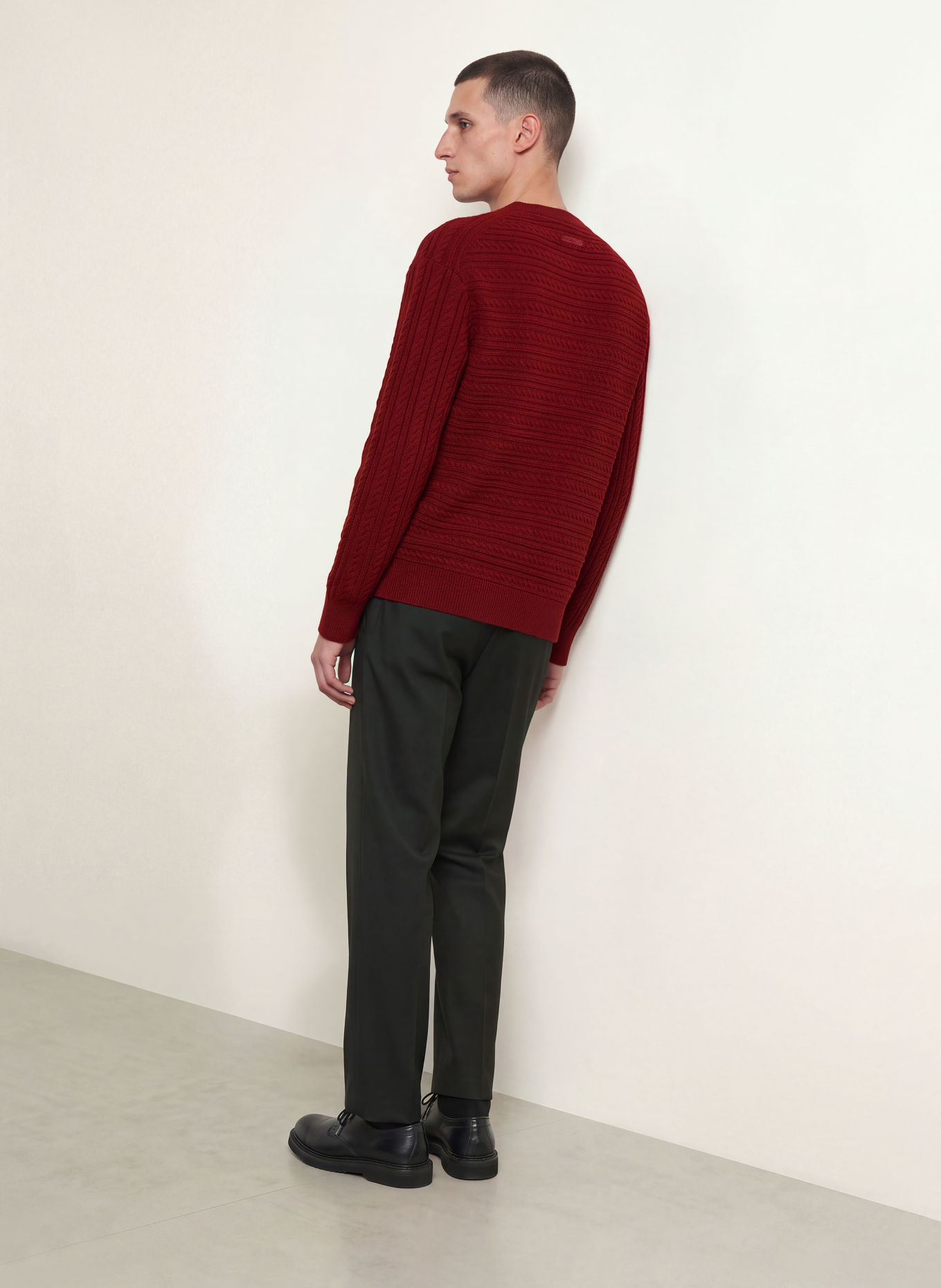 Calvin Klein Sweater: DARK RED